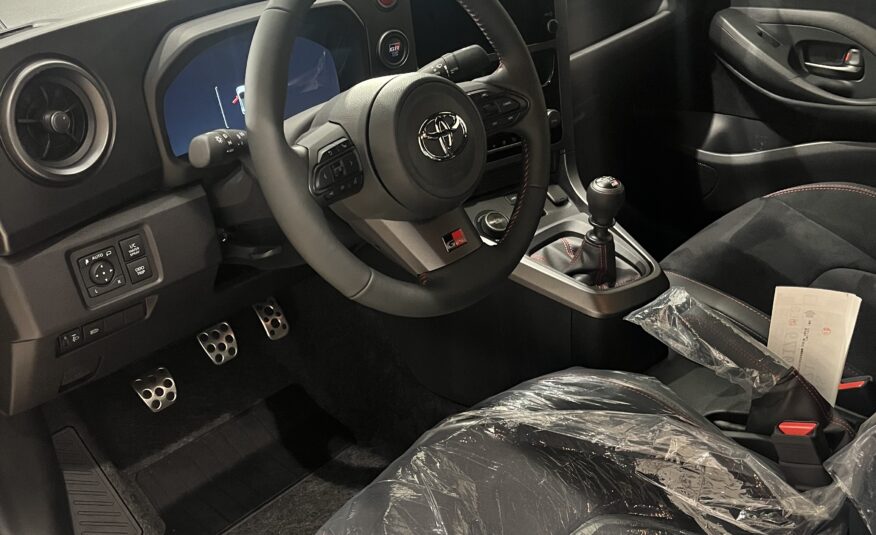 TOYOTA GR Yaris 1.6T 276 MANUAL RZ
