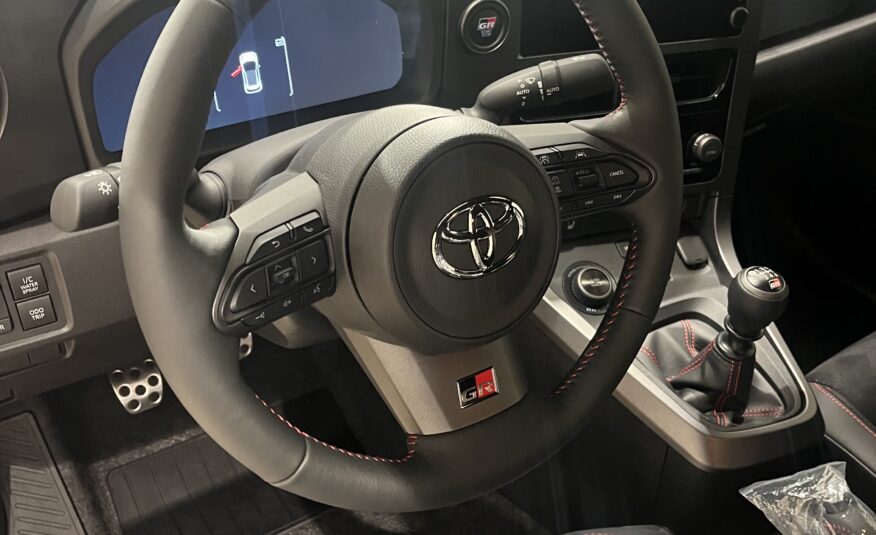 TOYOTA GR Yaris 1.6T 276 MANUAL RZ
