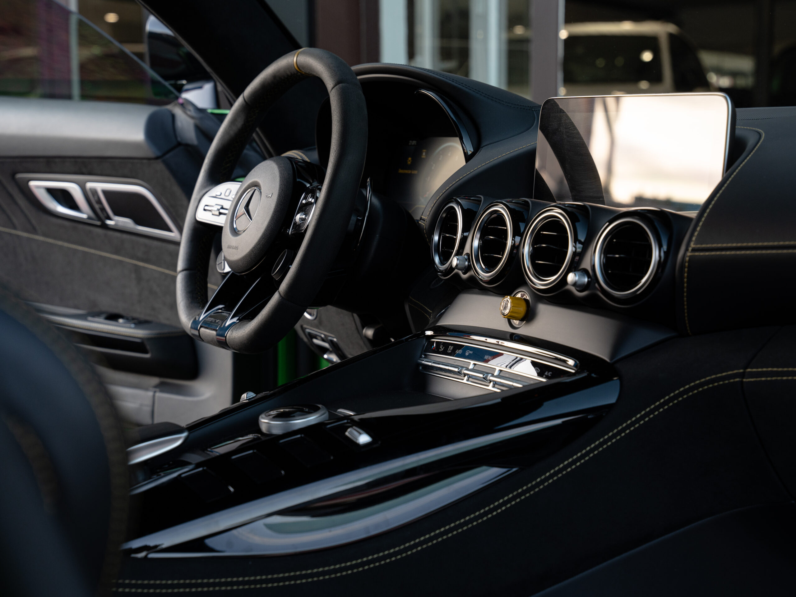 MERCEDES-BENZ Mercedes-AMG GT MercedesAMG GT R Coupe