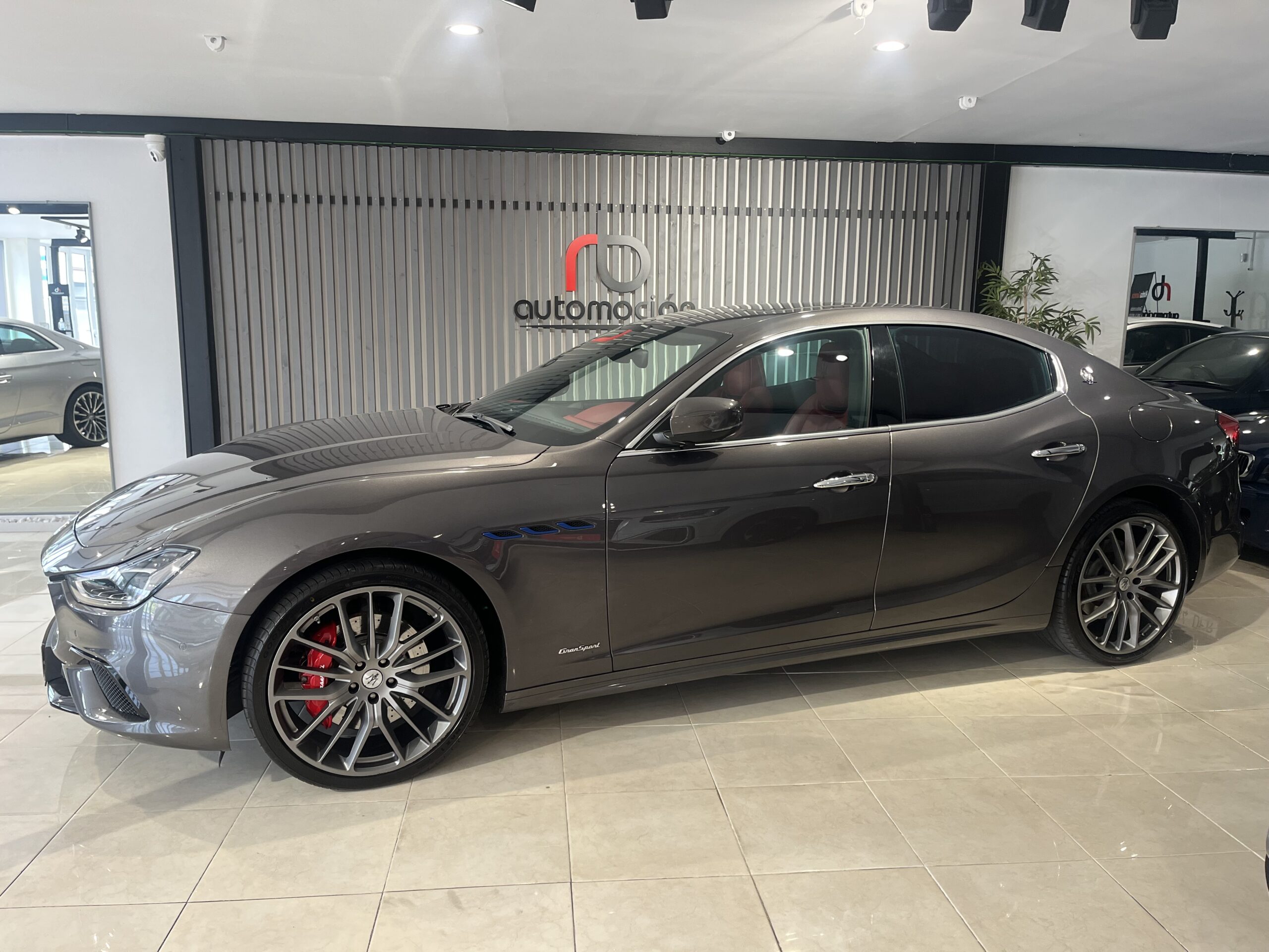 MASERATI Ghibli GranSport 2.0 L4 HybridGasolina