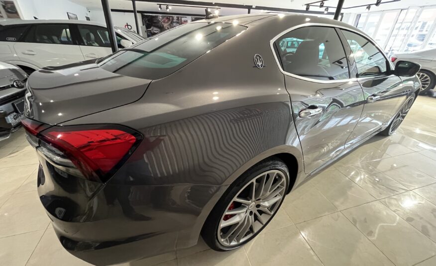 MASERATI Ghibli GranSport 2.0 L4 HybridGasolina