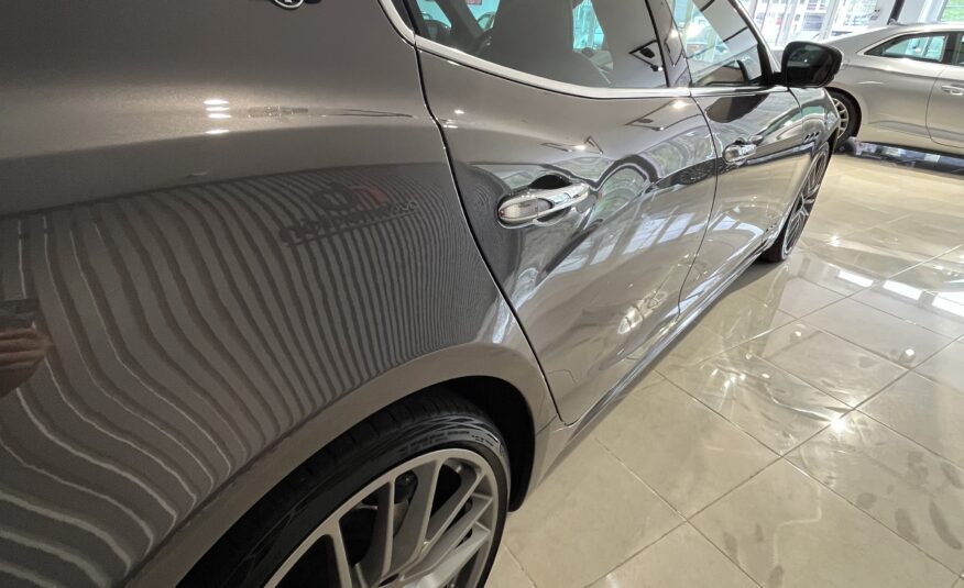 MASERATI Ghibli GranSport 2.0 L4 HybridGasolina