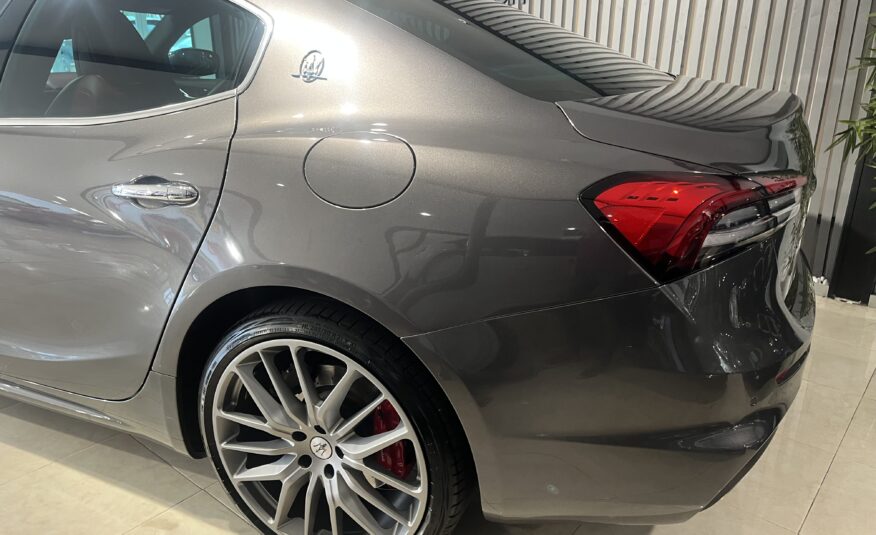 MASERATI Ghibli GranSport 2.0 L4 HybridGasolina