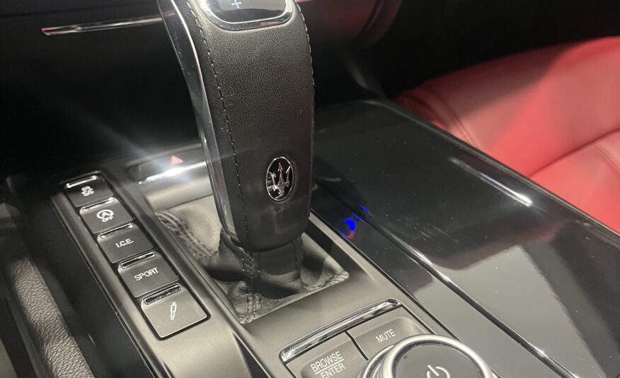 MASERATI Ghibli GranSport 2.0 L4 HybridGasolina