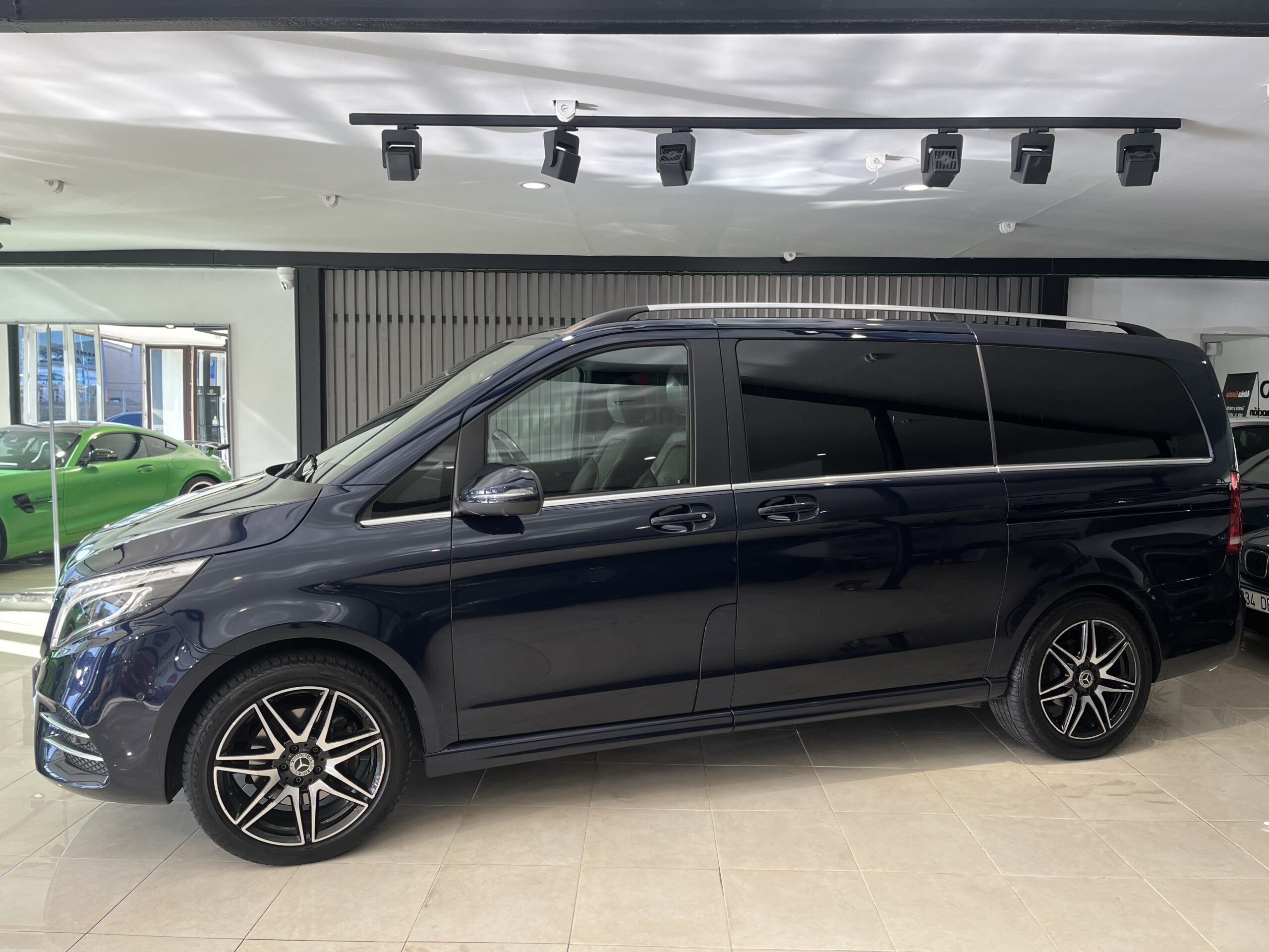 MERCEDES-BENZ Clase V 250 d Avantgarde Largo