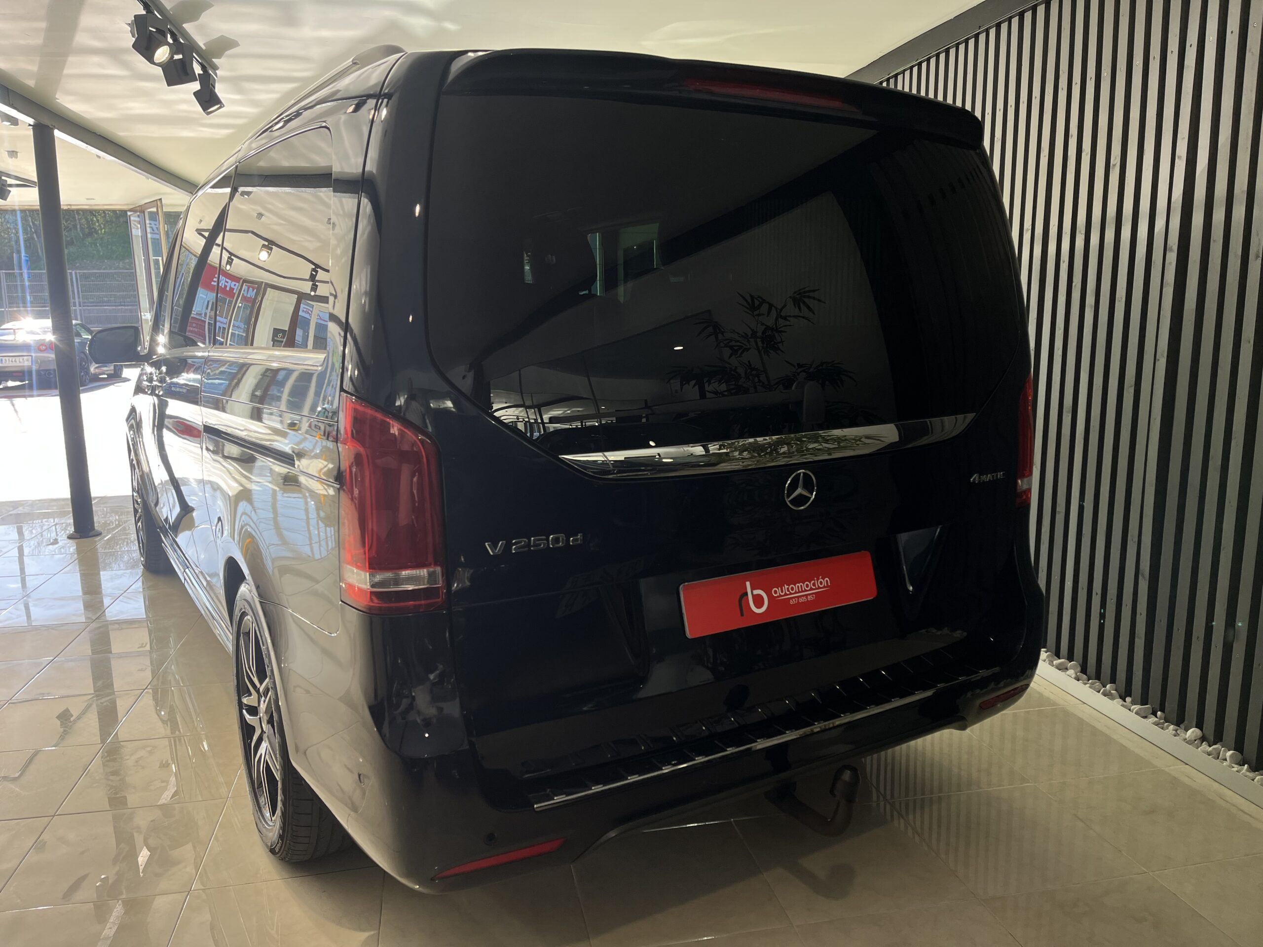 MERCEDES-BENZ Clase V 250 d Avantgarde Largo