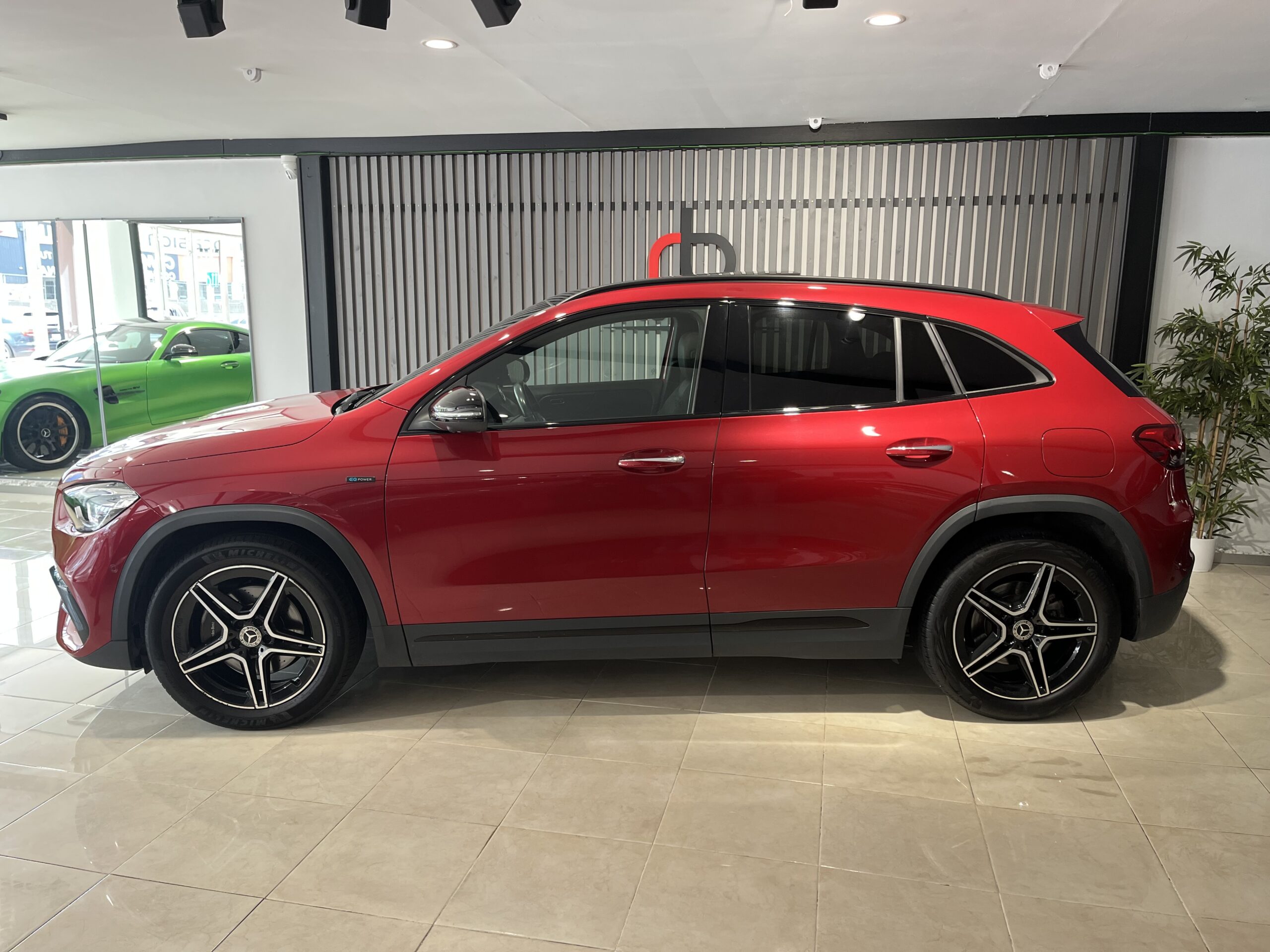 MERCEDES-BENZ GLA GLA 250 e