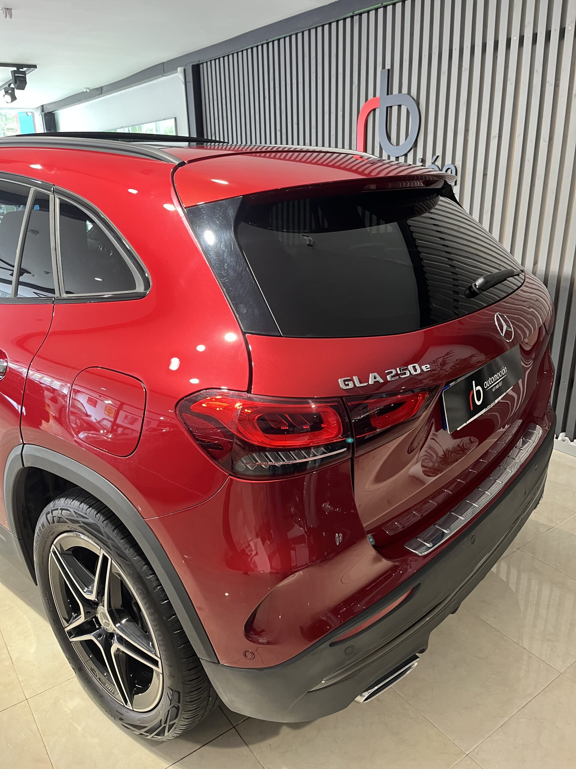 MERCEDES-BENZ GLA GLA 250 e
