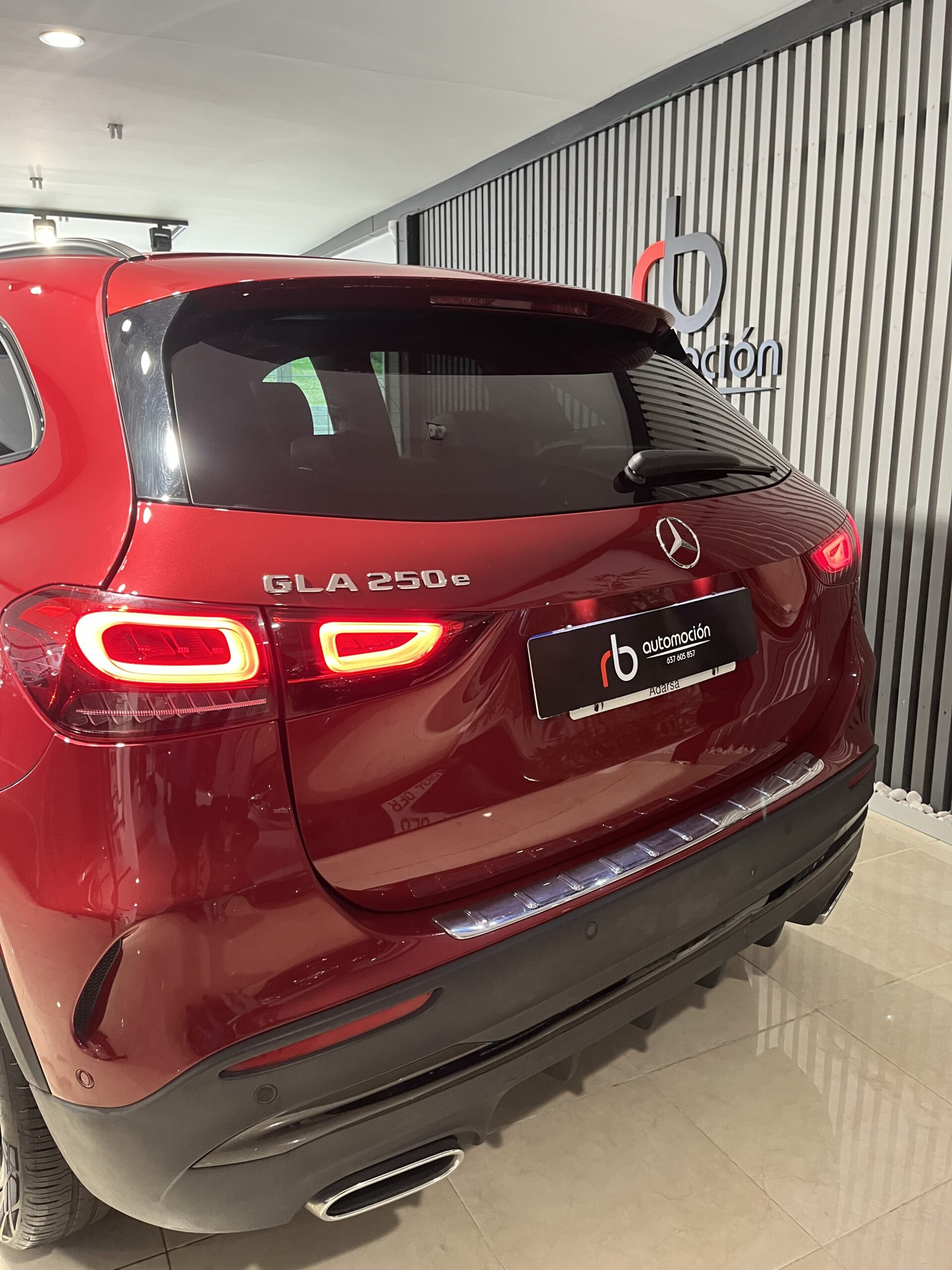 MERCEDES-BENZ GLA GLA 250 e