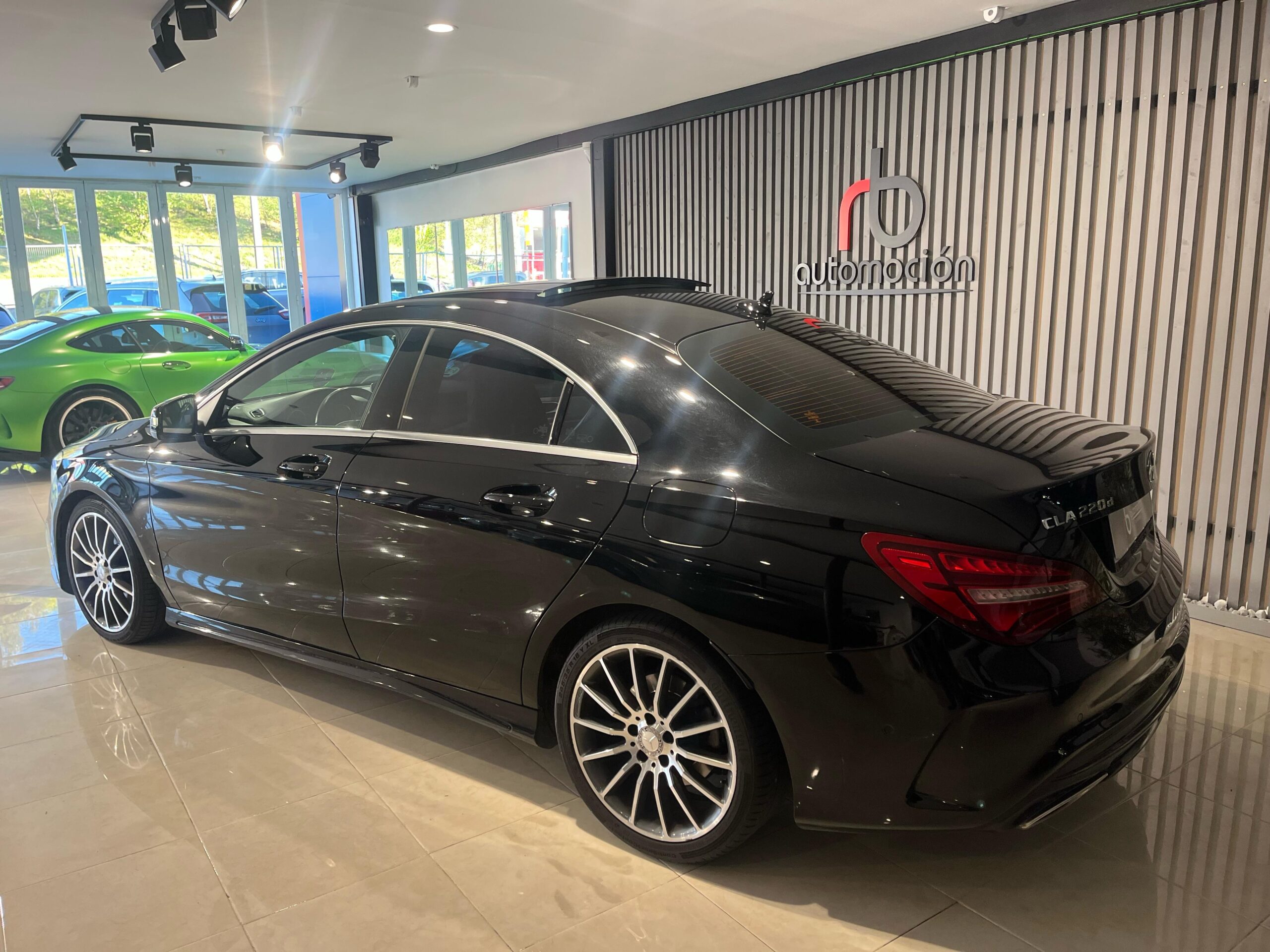 Mercedes-Benz CLA 220 CDI AMG Line-11/2017