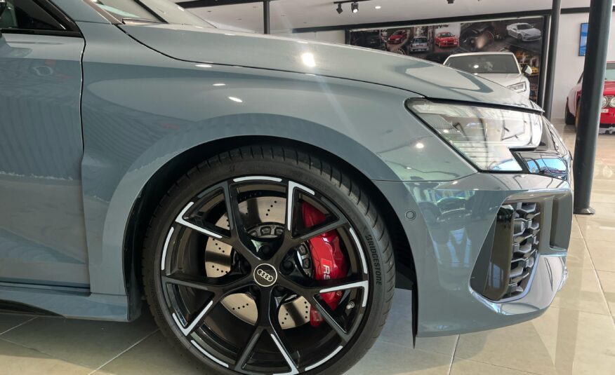 AUDI – A3 RS3 Sportback TFSI 294kW quattro S tron