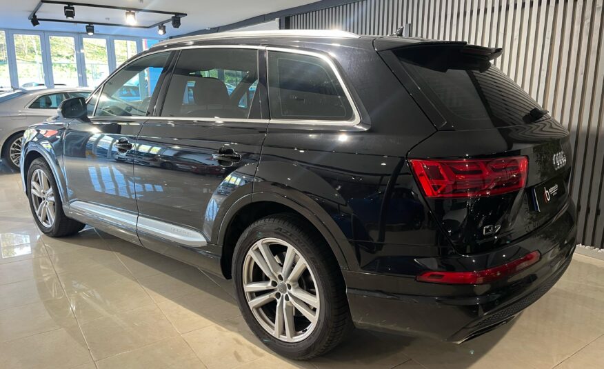 AUDI – Q7 3.0 TDI 272CV quattro tiptronic Sport