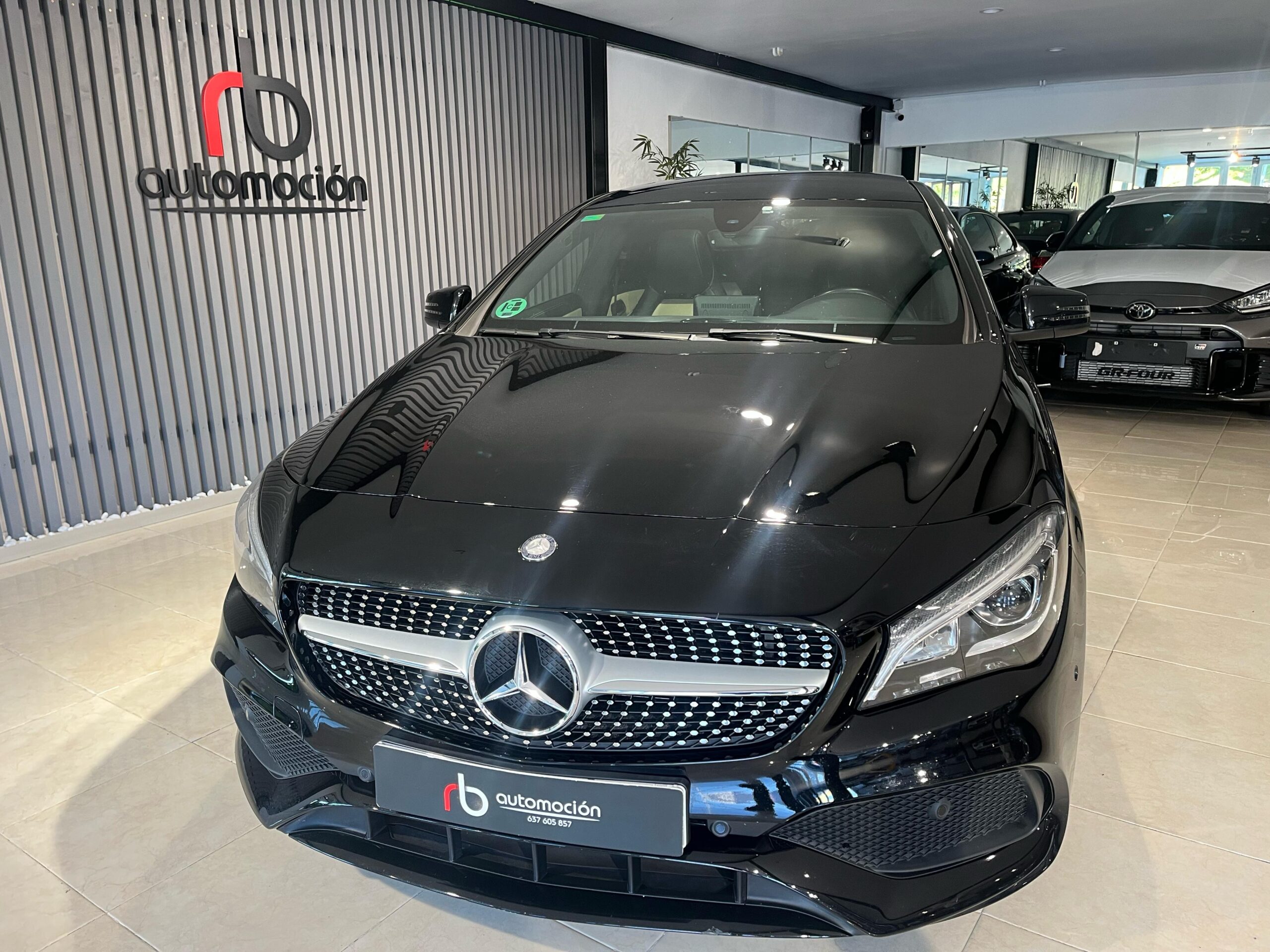 Mercedes-Benz CLA 220 CDI AMG Line-11/2017