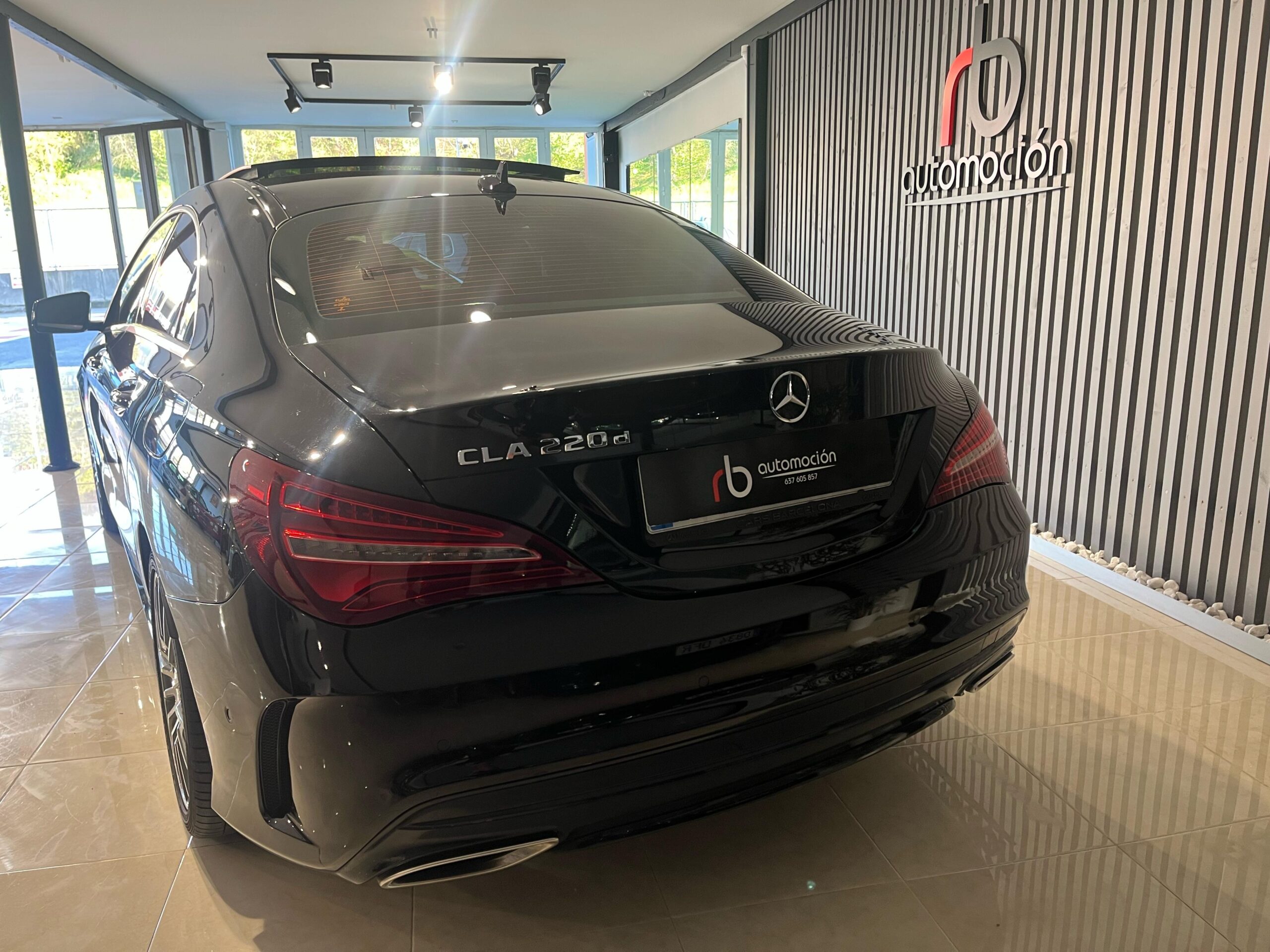 Mercedes-Benz CLA 220 CDI AMG Line-11/2017