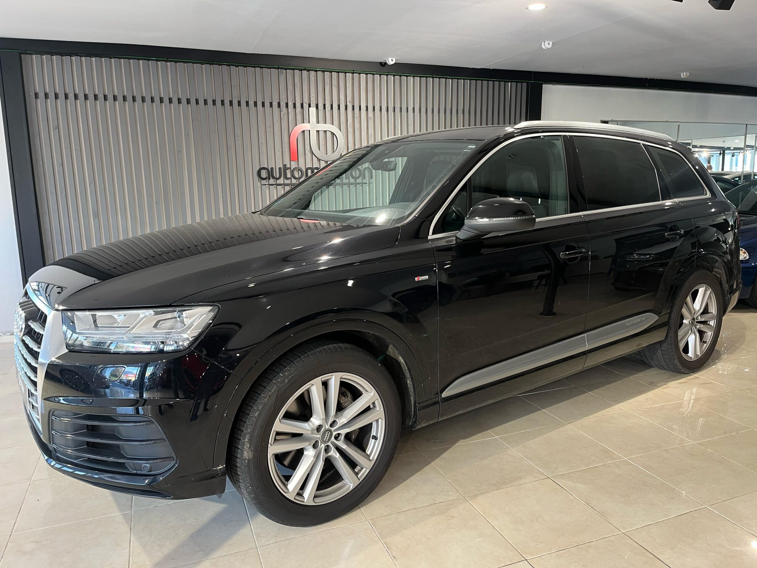 AUDI – Q7 3.0 TDI 272CV quattro tiptronic Sport