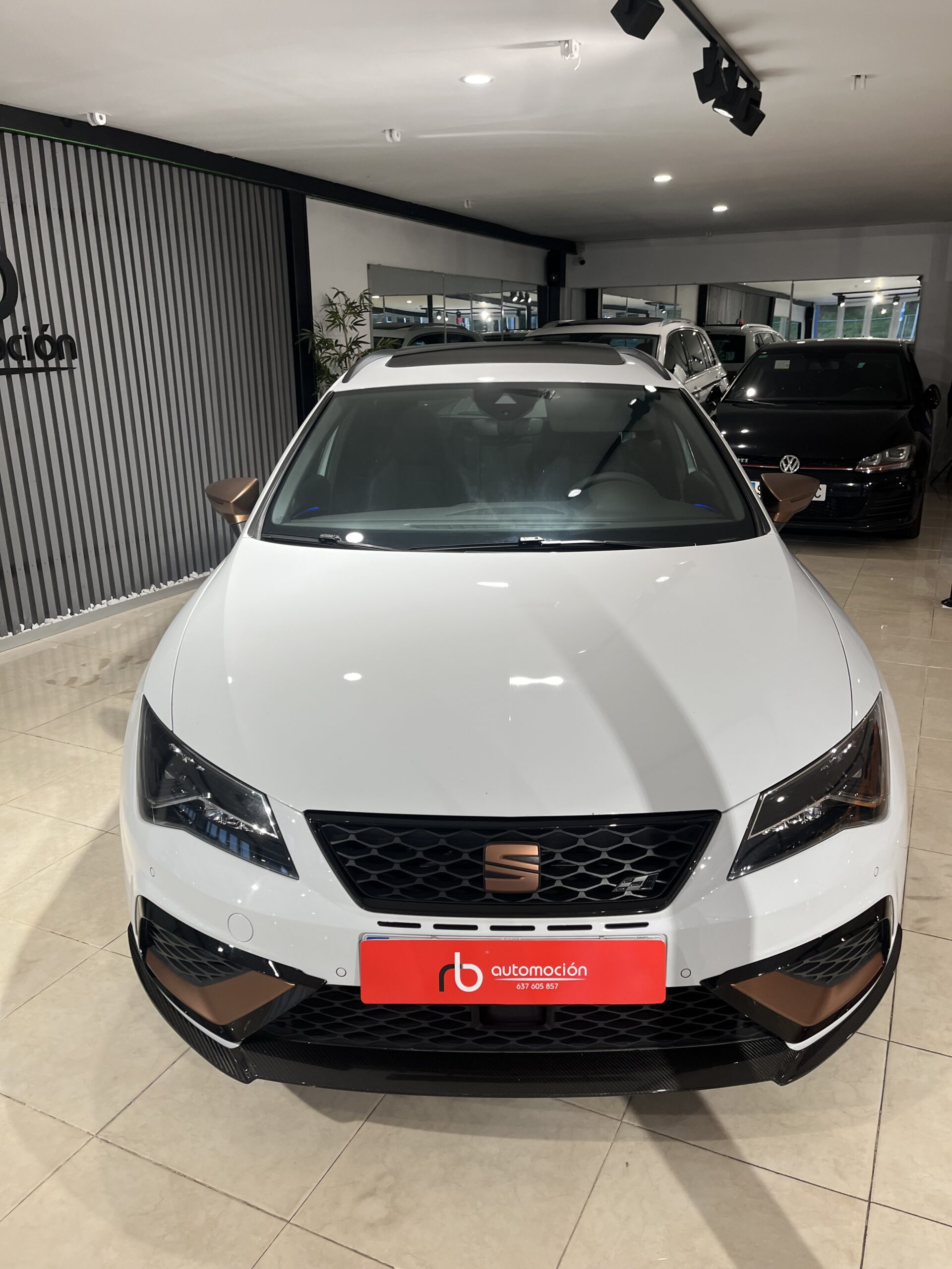 SEAT Leon ST 2.0 TSI 4Drive DSG SS Cupra