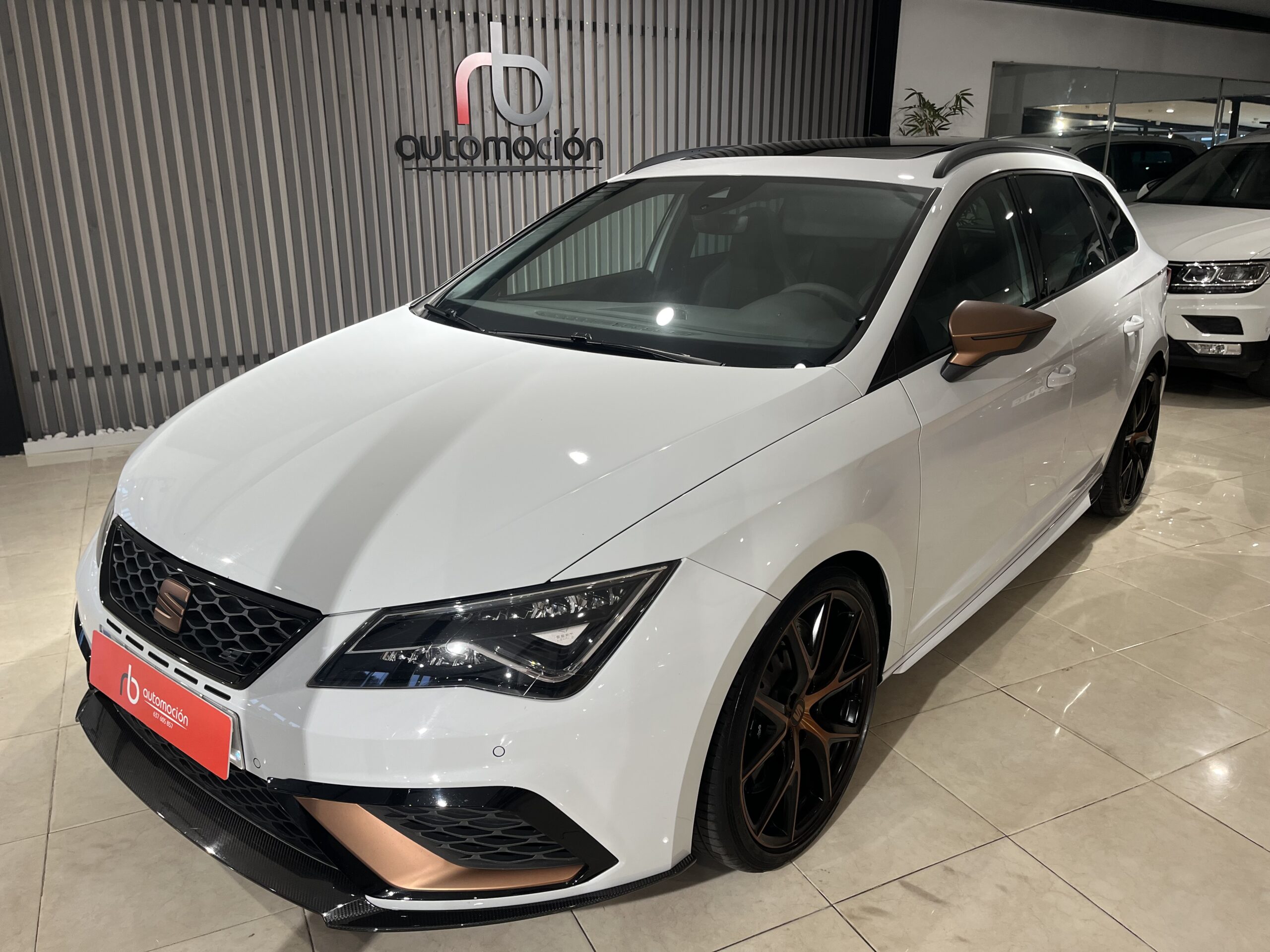 SEAT Leon ST 2.0 TSI 4Drive DSG SS Cupra
