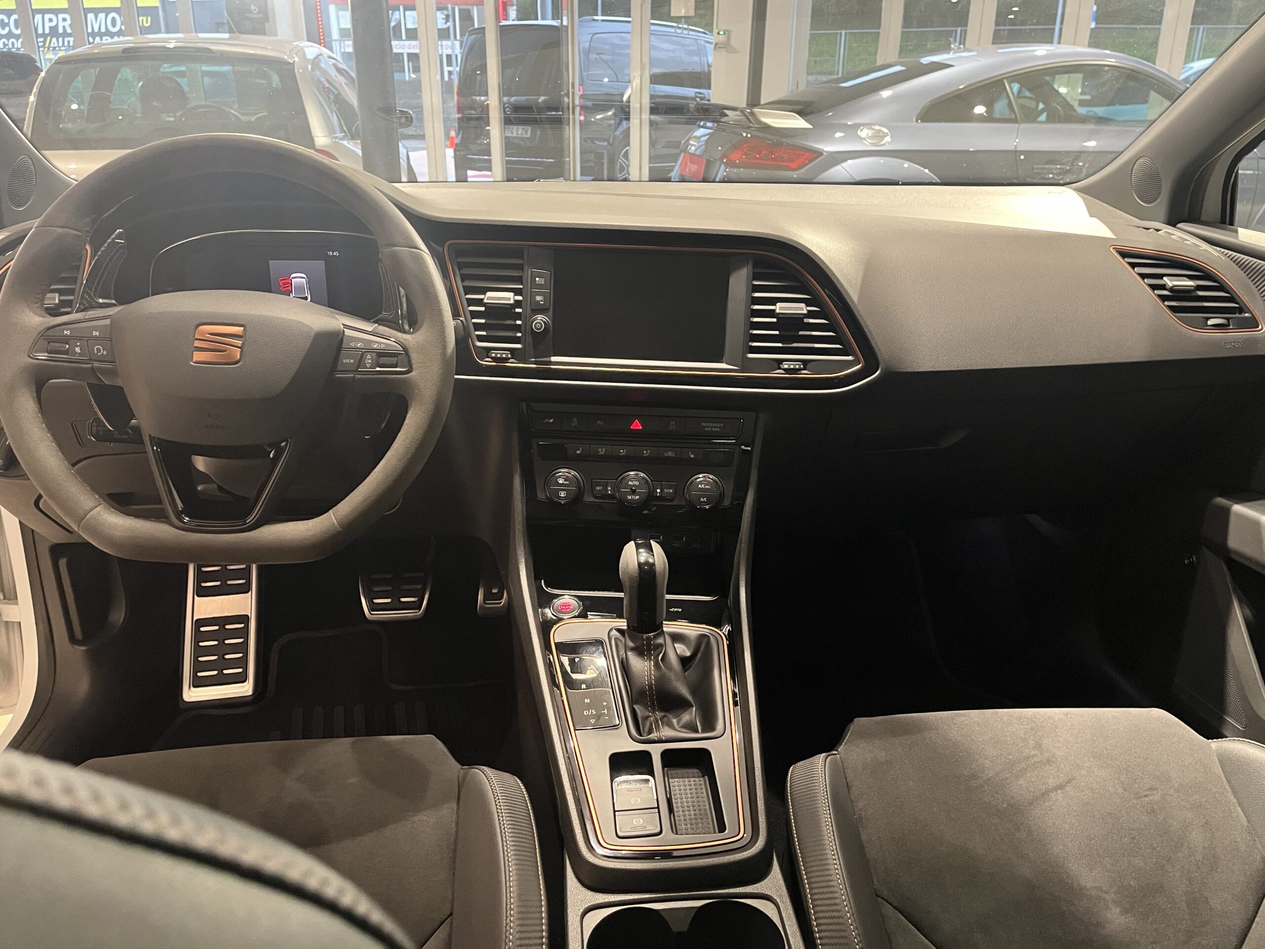 SEAT Leon ST 2.0 TSI 4Drive DSG SS Cupra