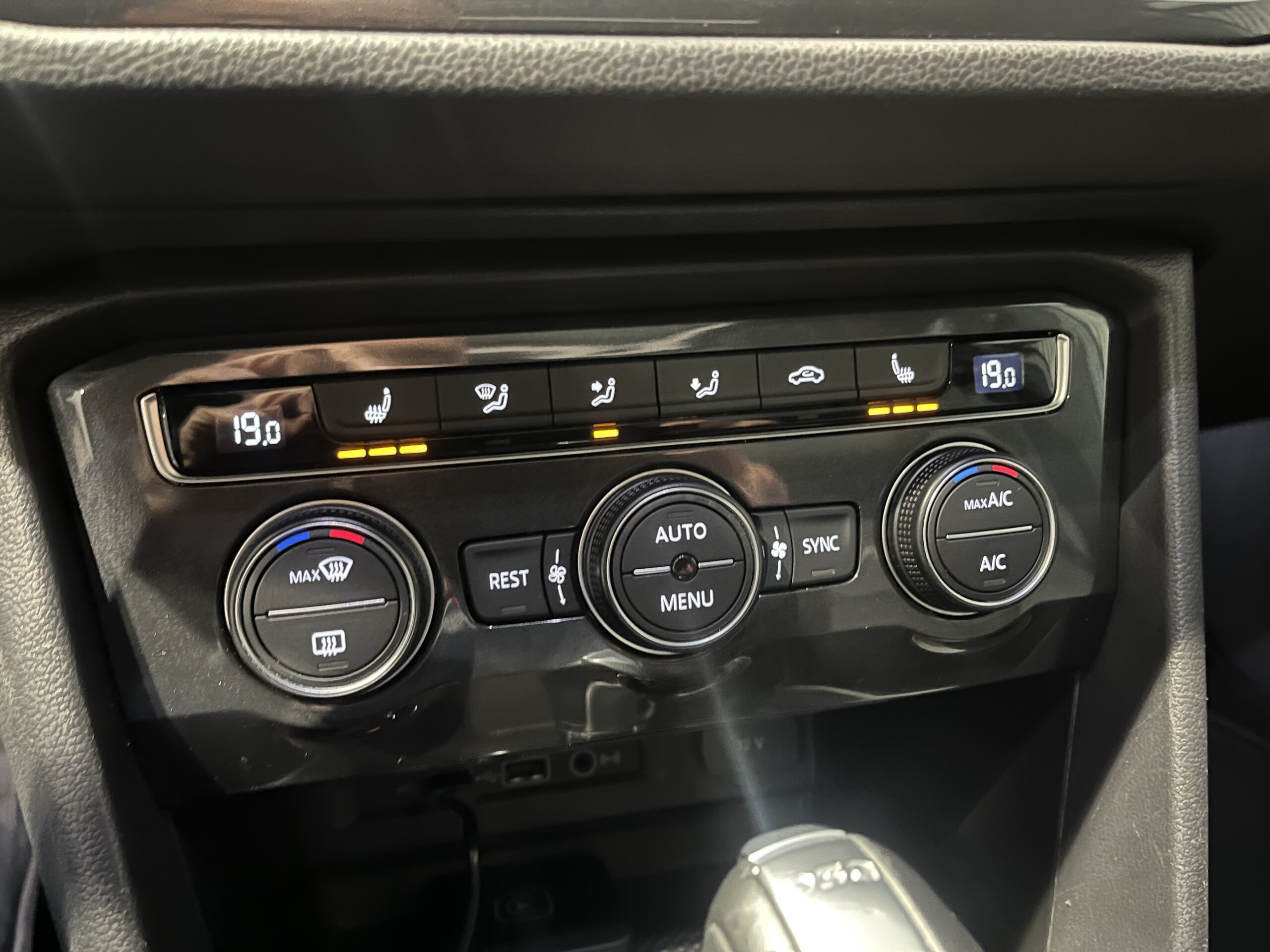 VOLKSWAGEN Tiguan Sport 1.4 TSI 4Motion DSG
