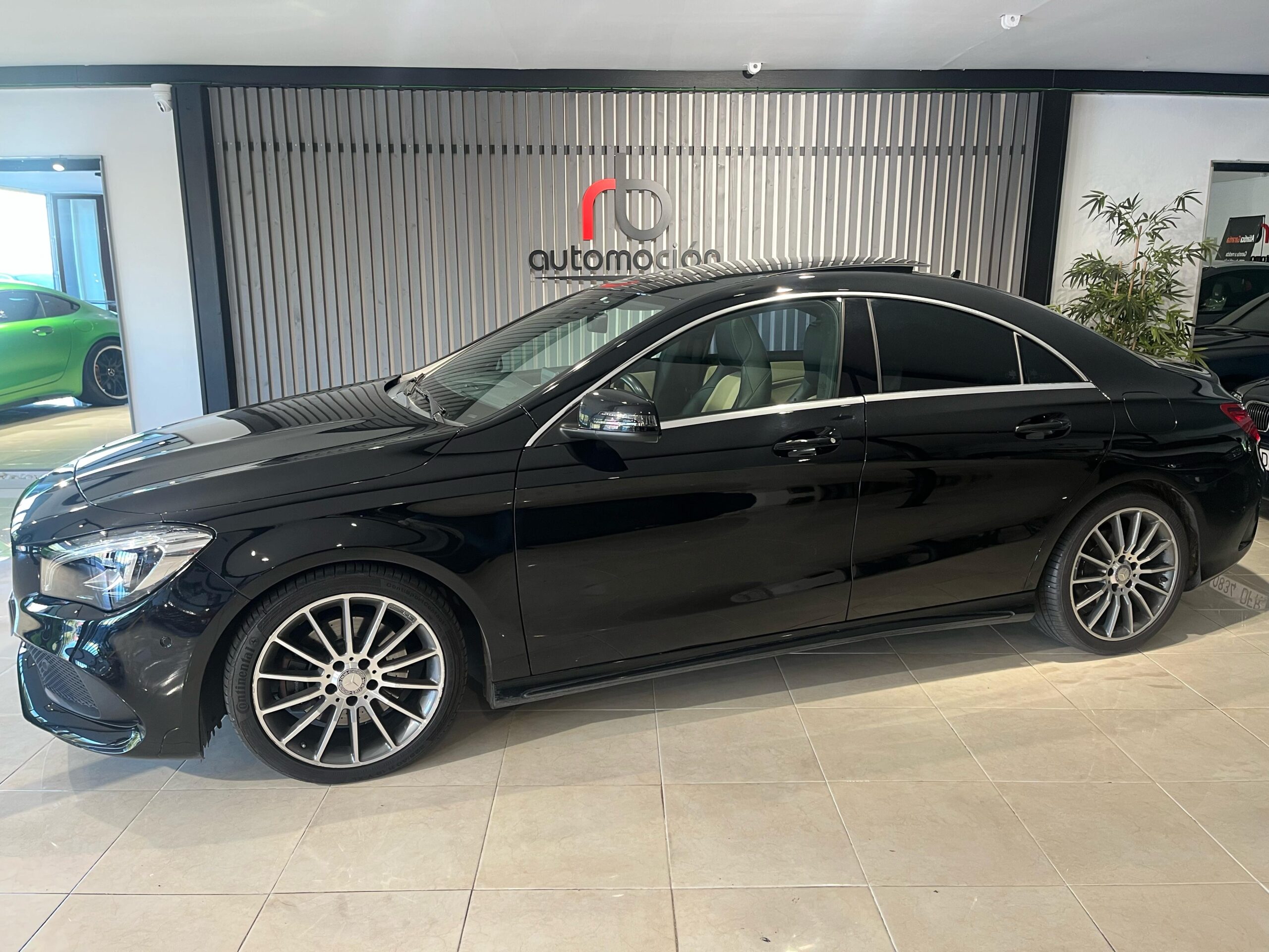 Mercedes-Benz CLA 220 CDI AMG Line-11/2017
