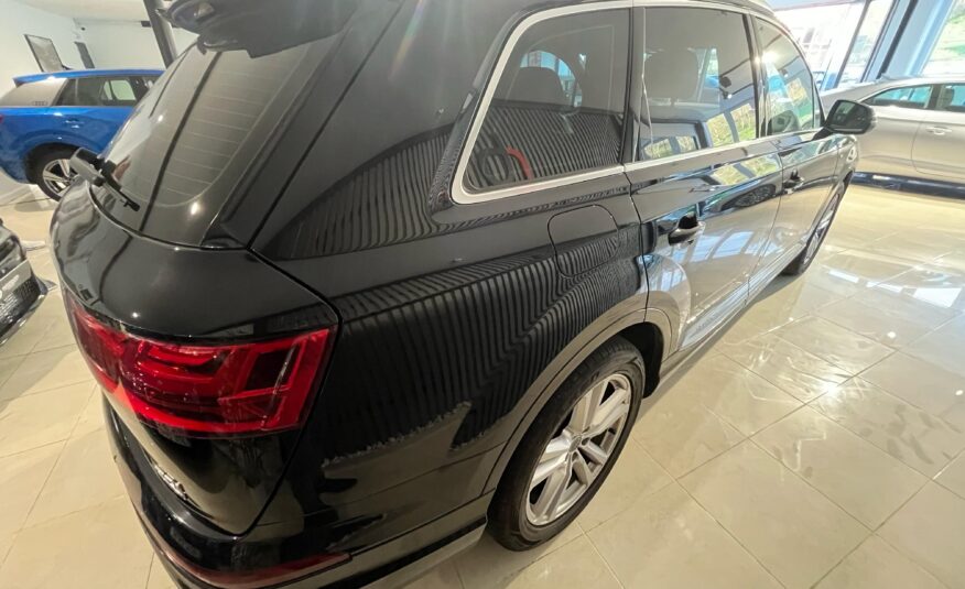 AUDI – Q7 3.0 TDI 272CV quattro tiptronic Sport