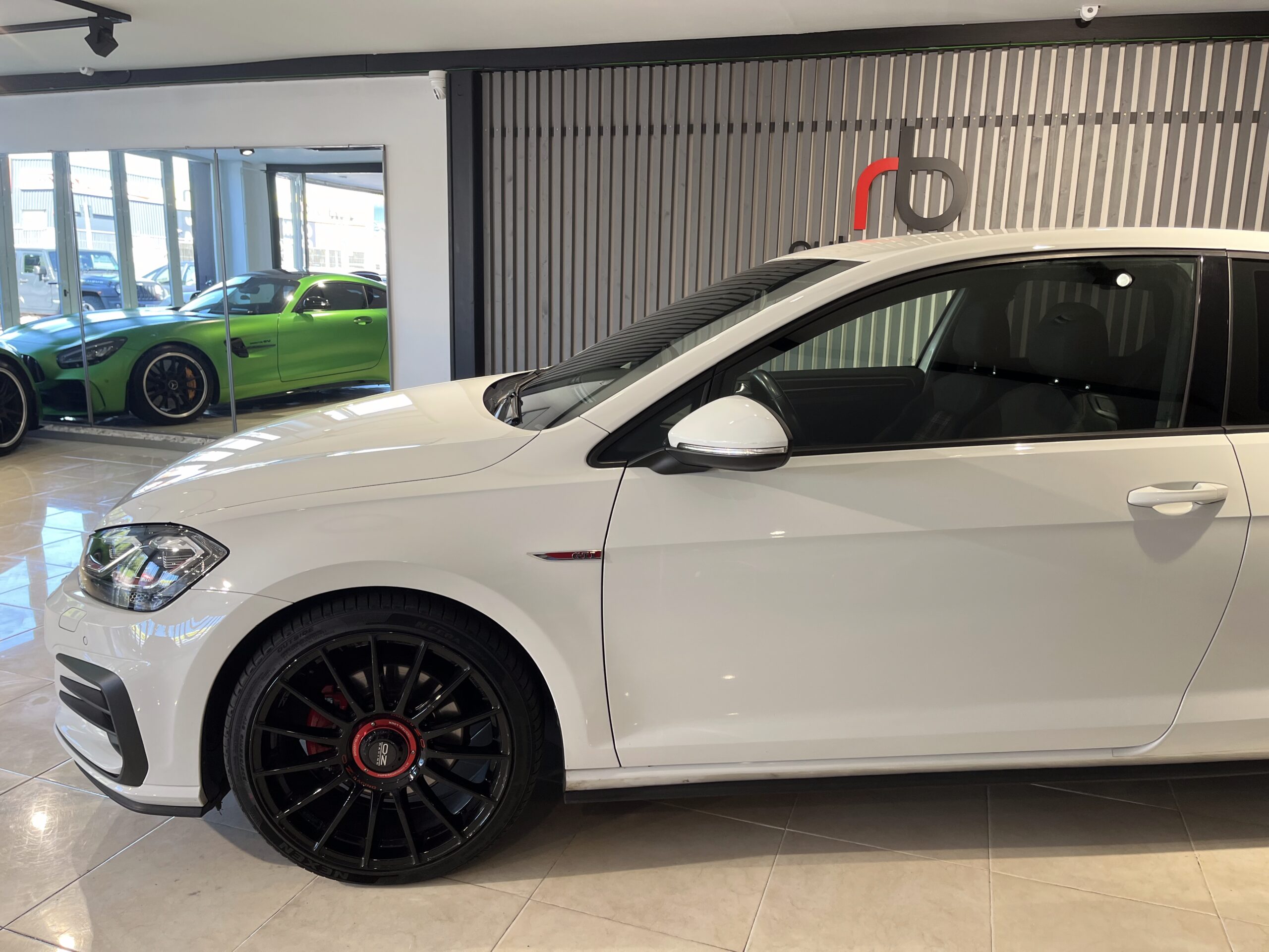 Volkswagen Gti 7.5 230cv