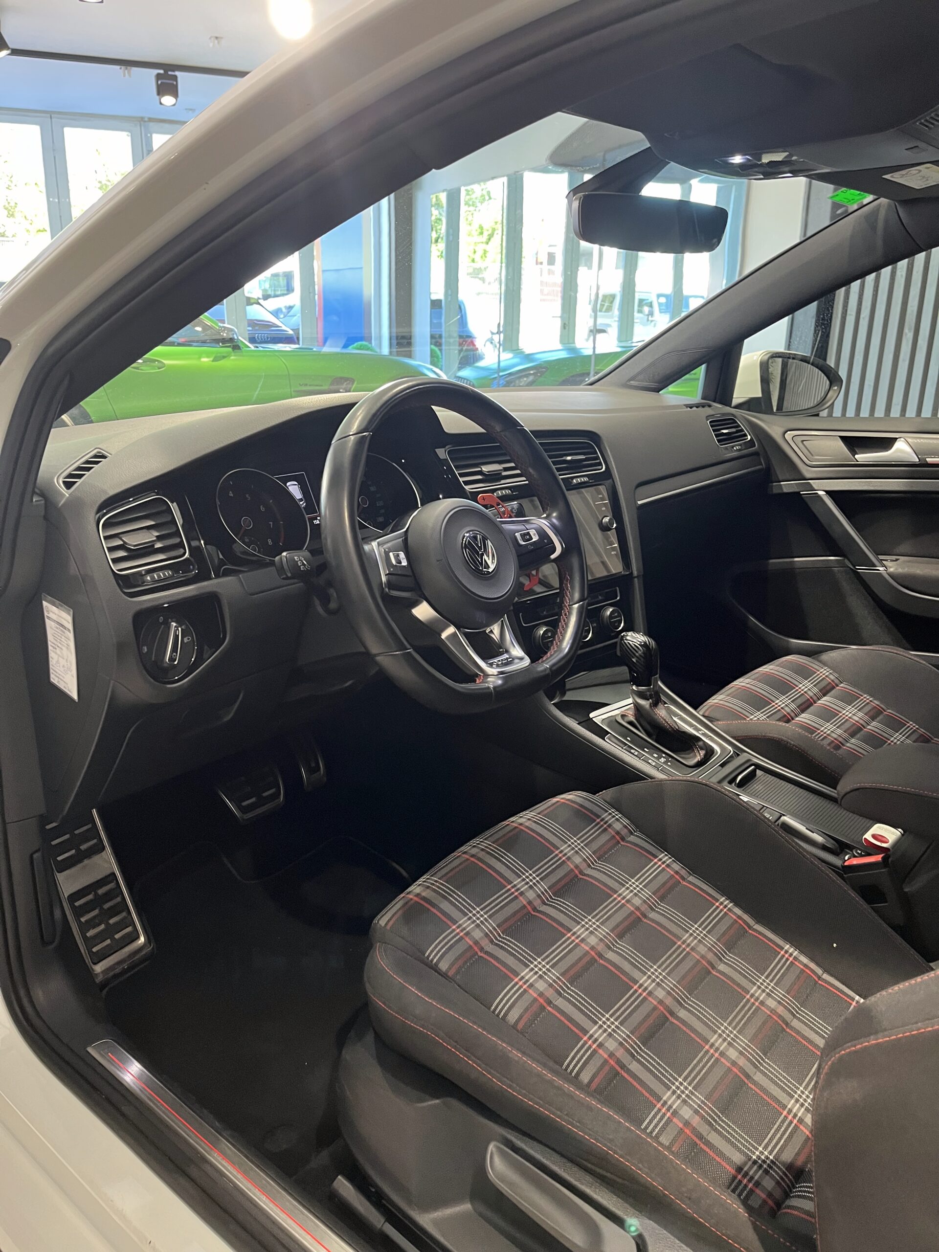 Volkswagen Gti 7.5 230cv