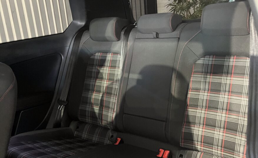 Volkswagen Gti 7.5 230cv