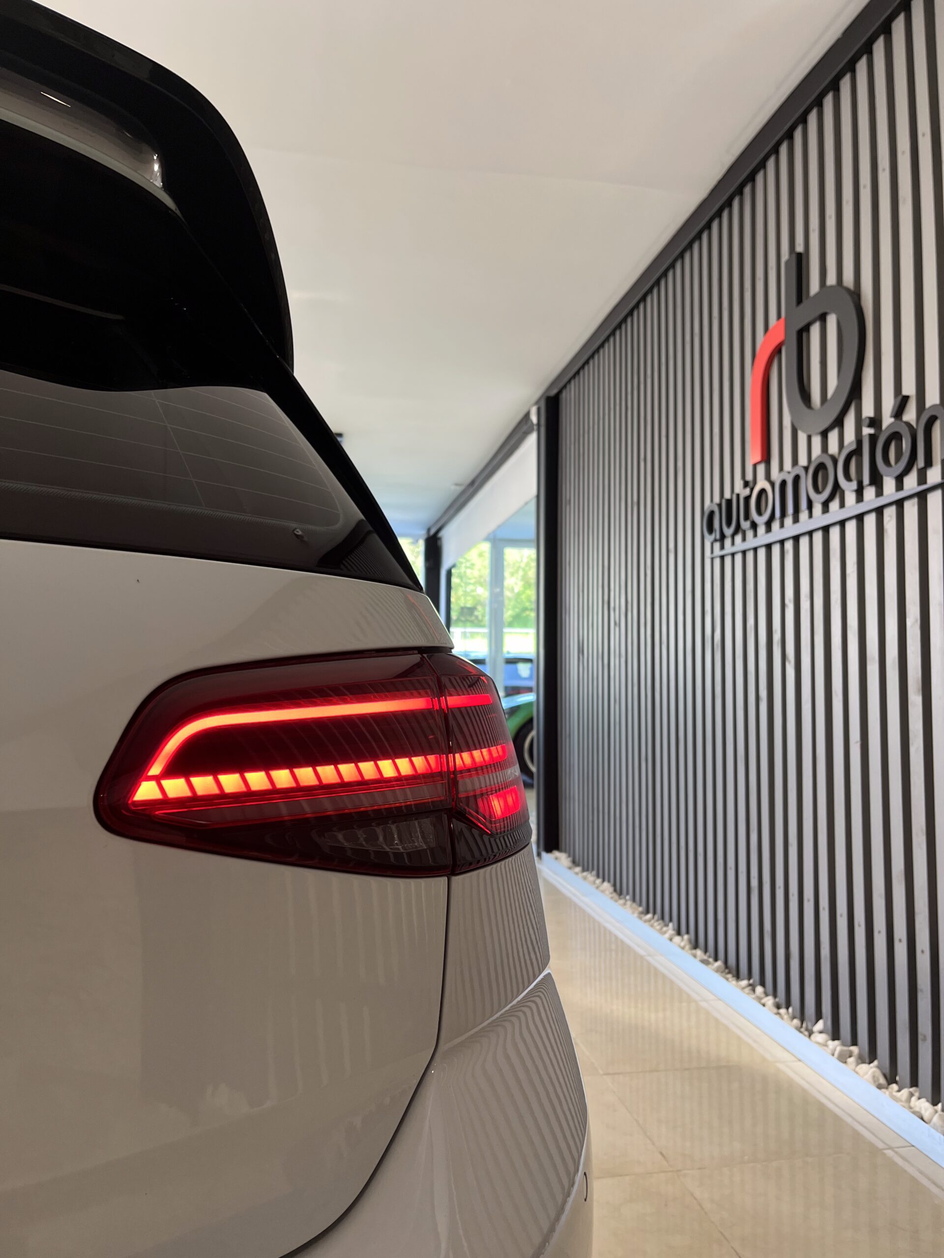 Volkswagen Gti 7.5 230cv