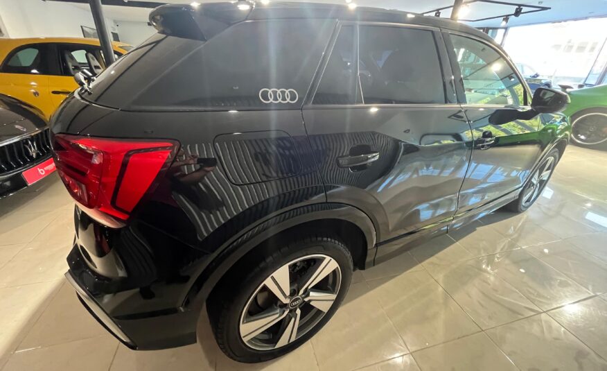 AUDI Q2 S line 30 TDI