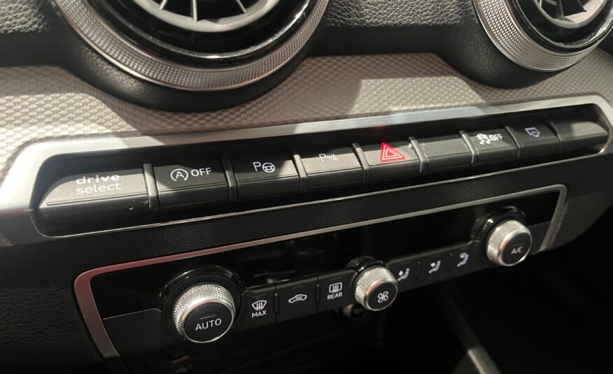 AUDI Q2 S line 30 TDI