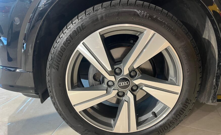 AUDI Q2 S line 30 TDI