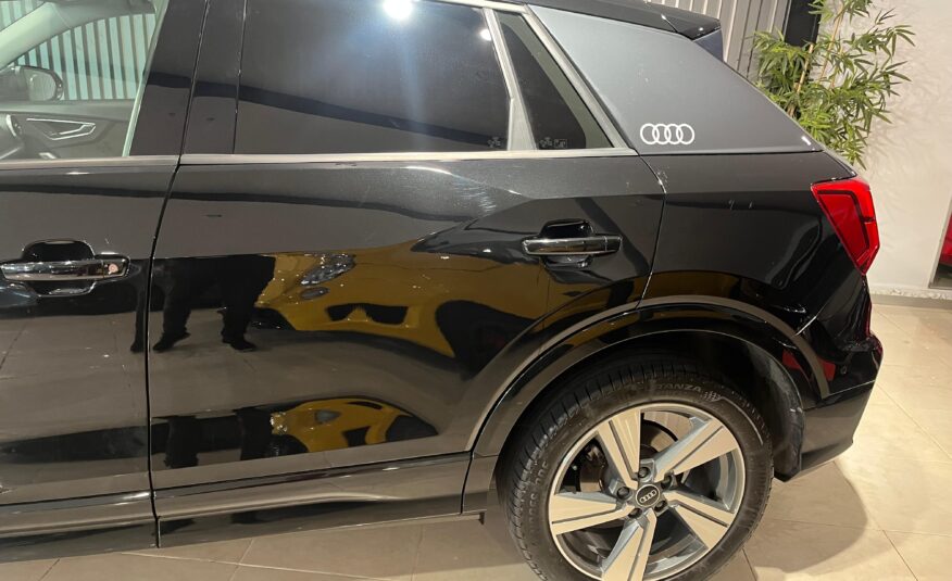 AUDI Q2 S line 30 TDI