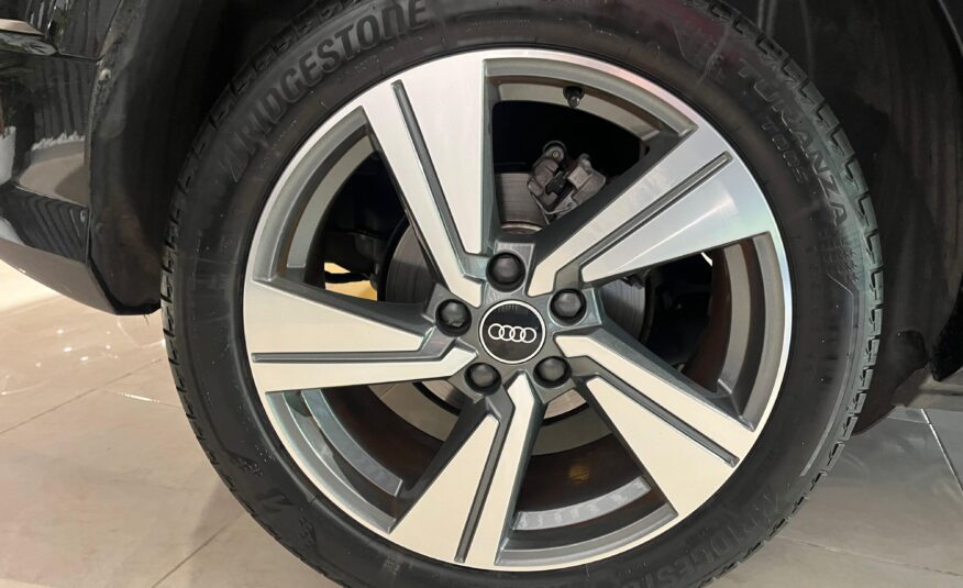 AUDI Q2 S line 30 TDI