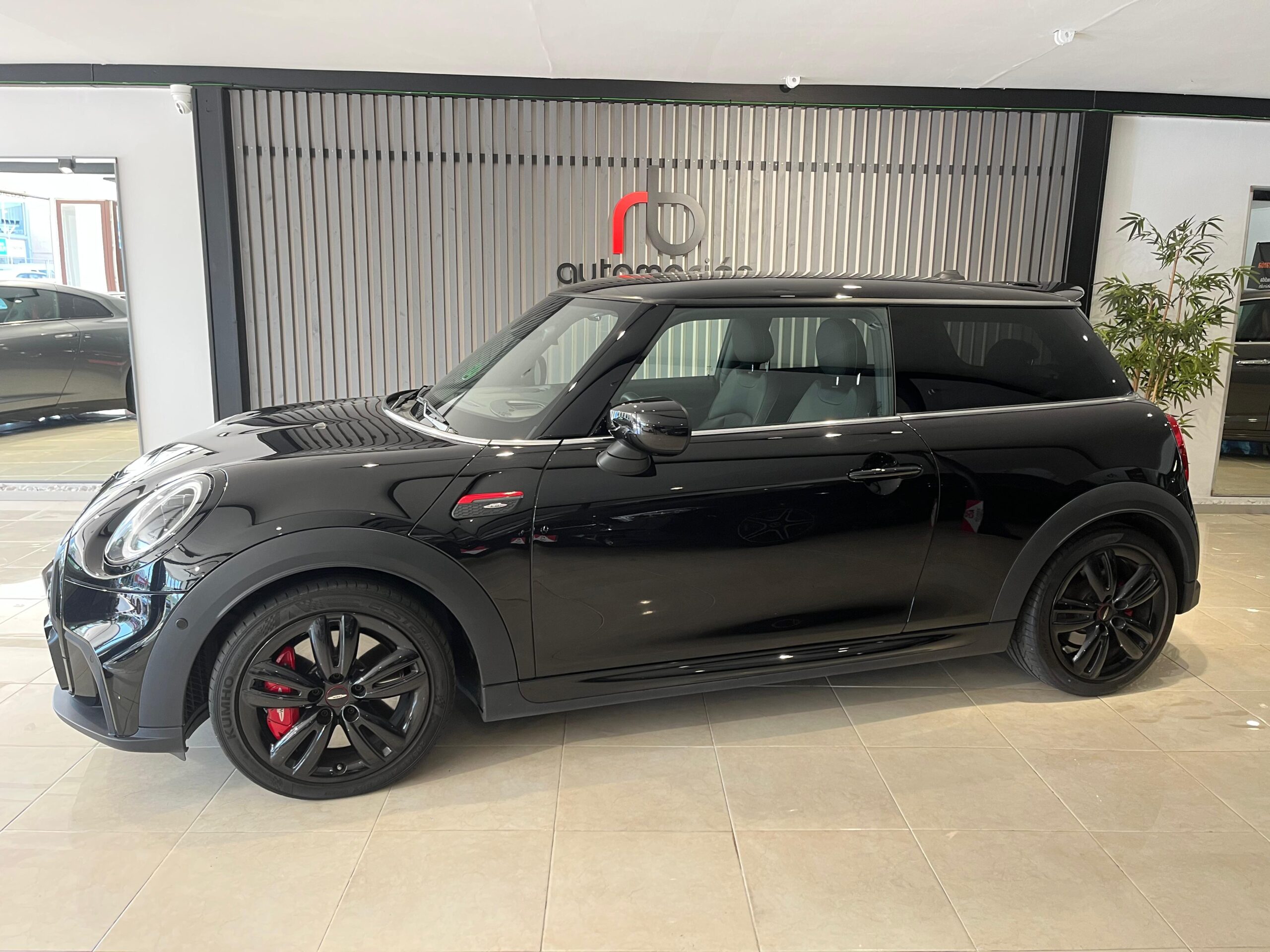 MINI MINI JOHN COOPER WORKS