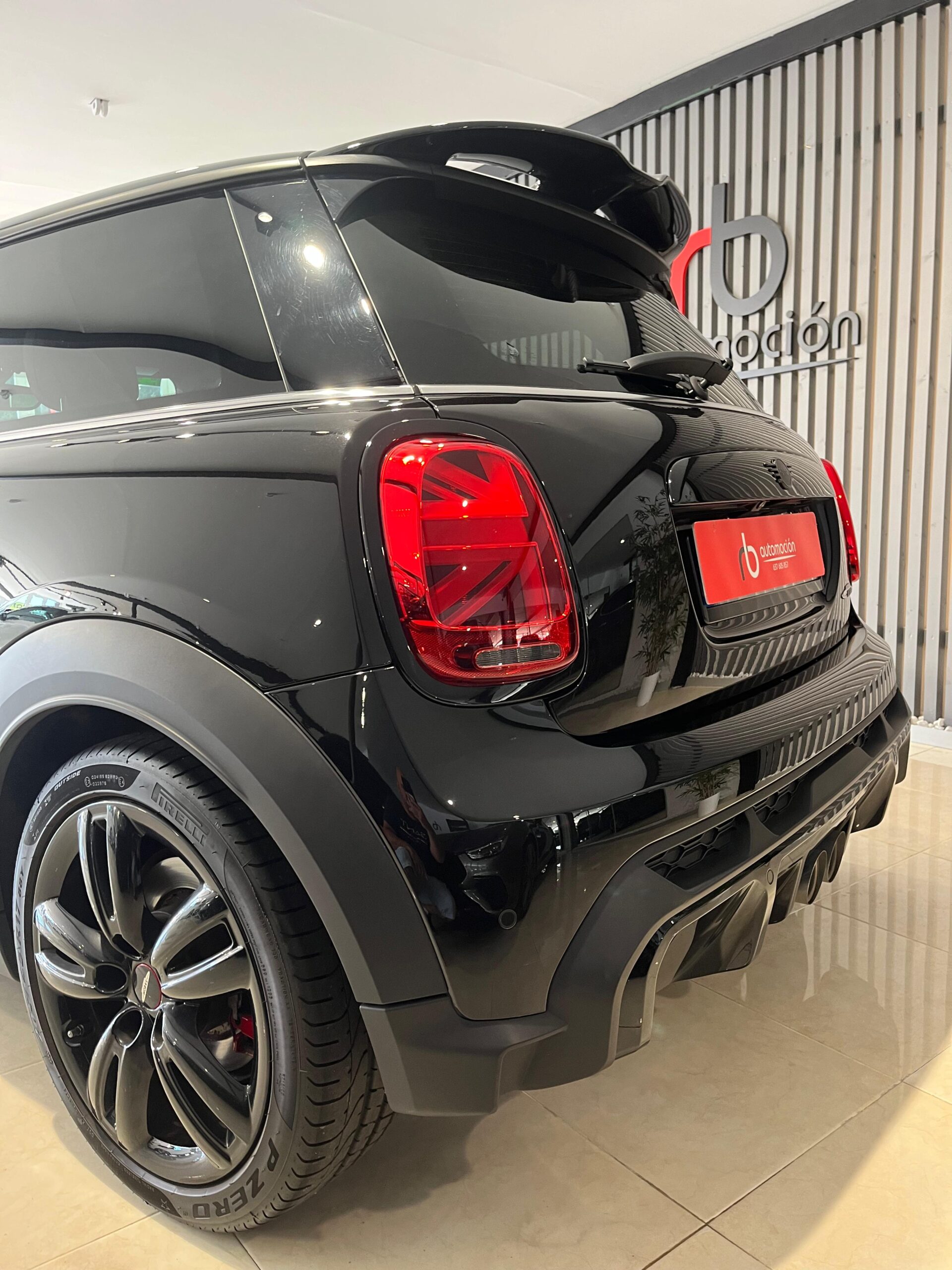 MINI MINI JOHN COOPER WORKS