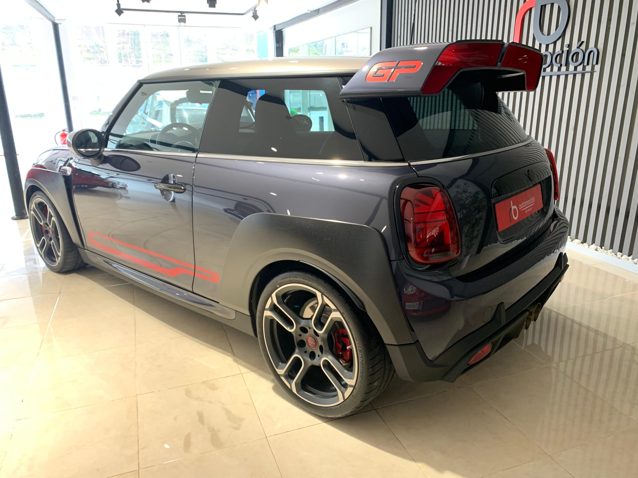 MINI MINI JOHN COOPER WORKS GP