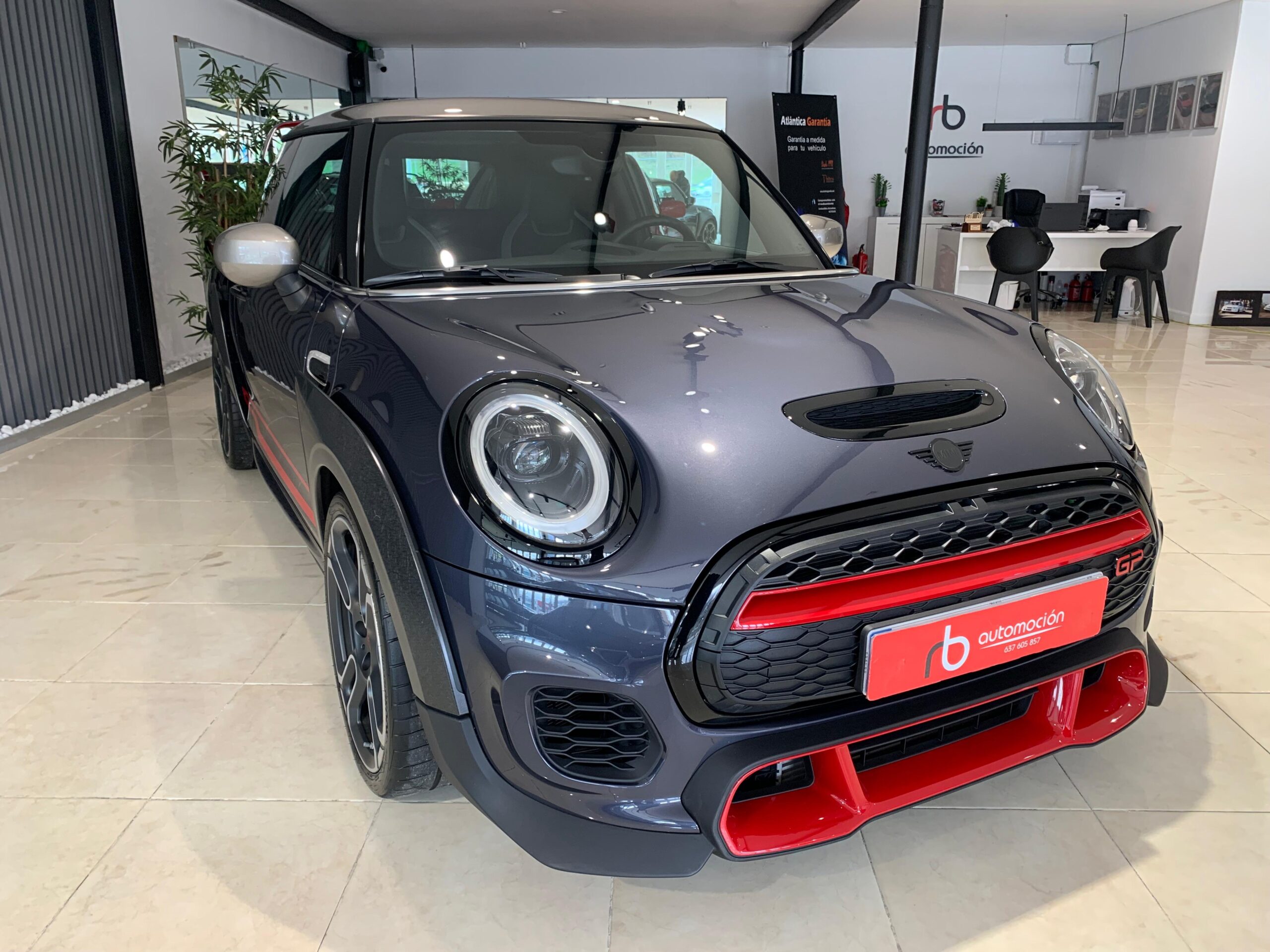 MINI MINI JOHN COOPER WORKS GP