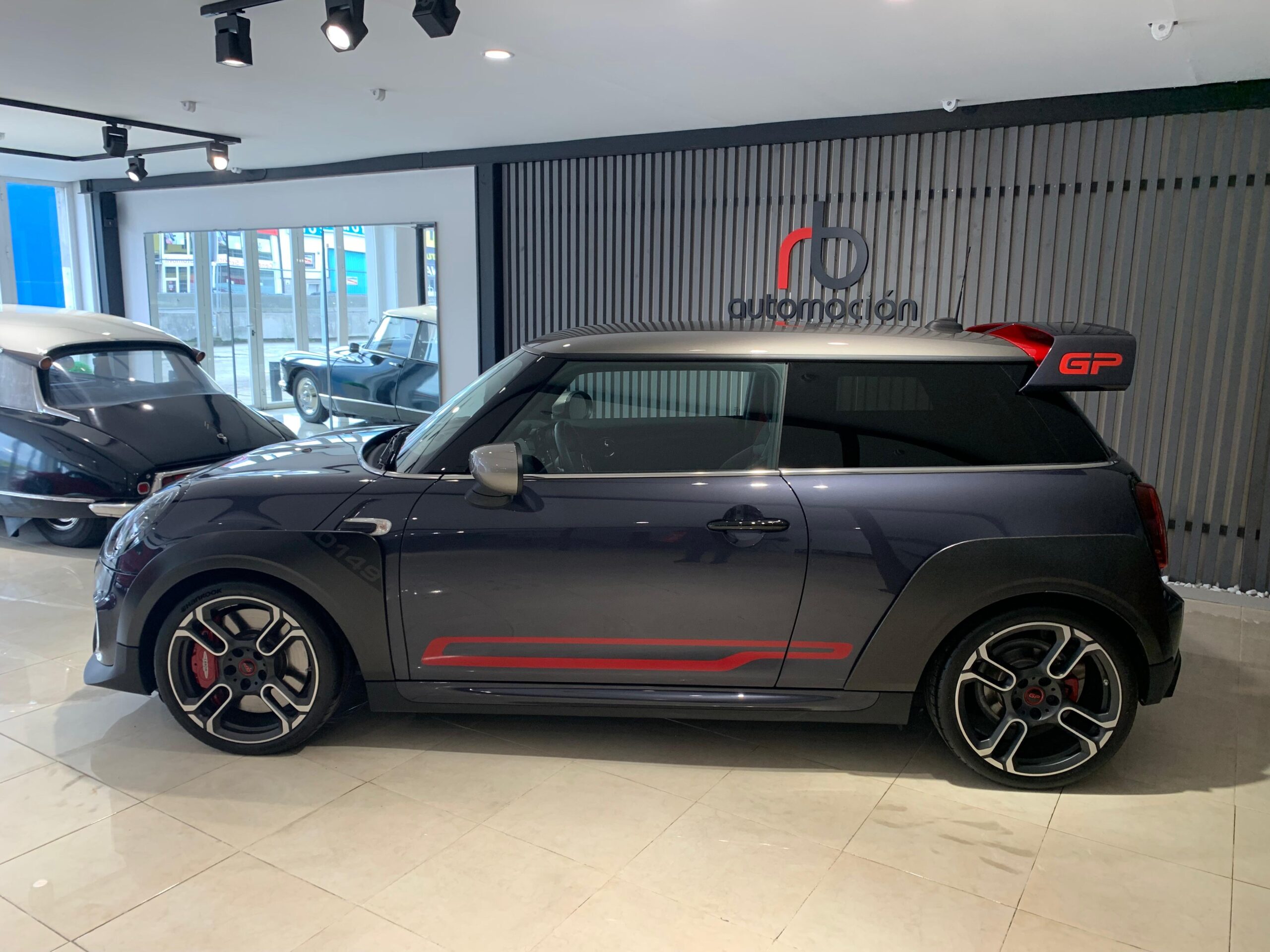MINI MINI JOHN COOPER WORKS GP