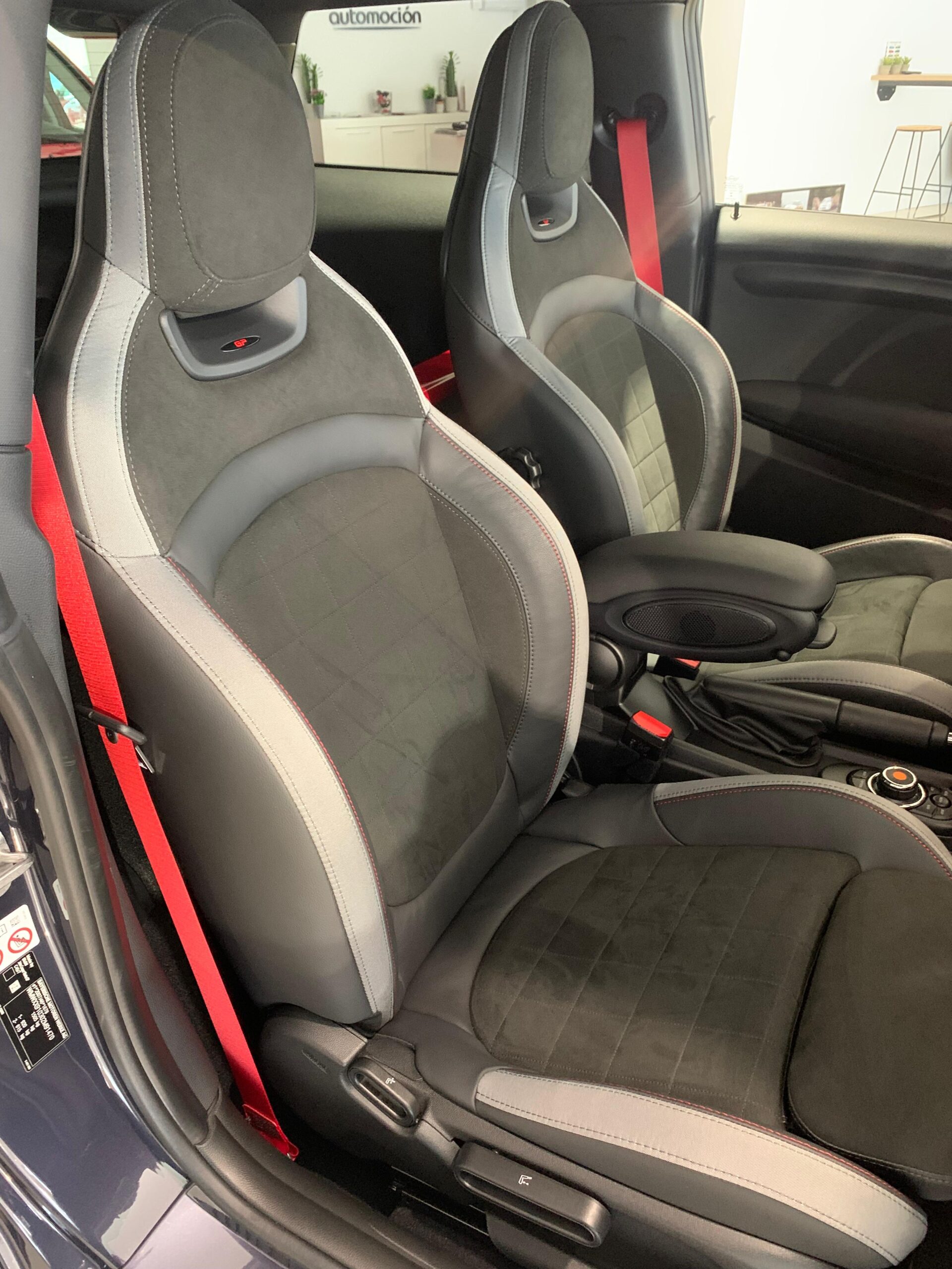 MINI MINI JOHN COOPER WORKS GP