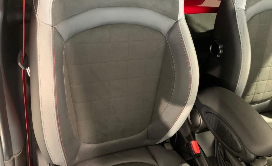 MINI MINI JOHN COOPER WORKS GP