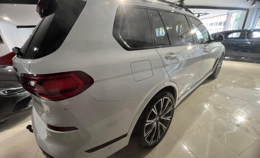BMW X7 M50d