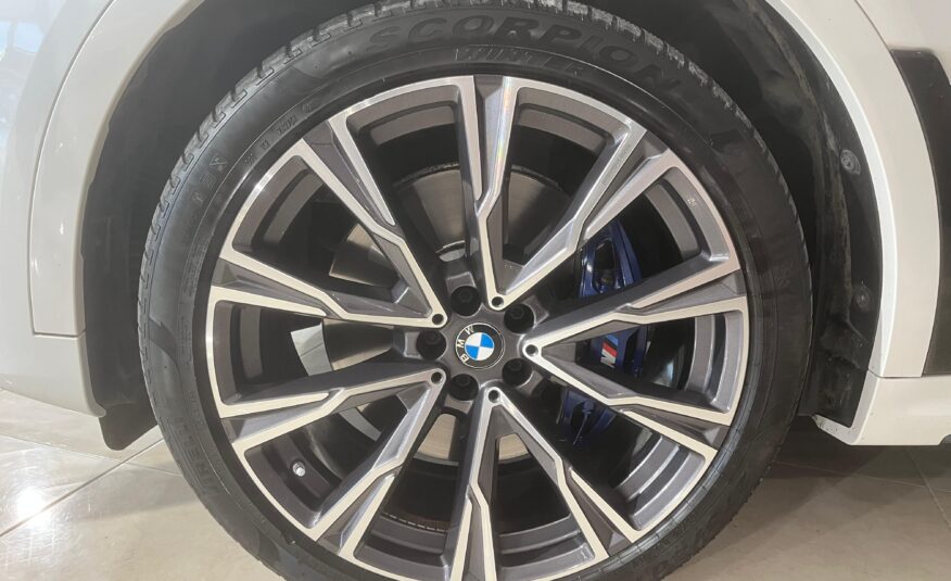 BMW X7 M50d