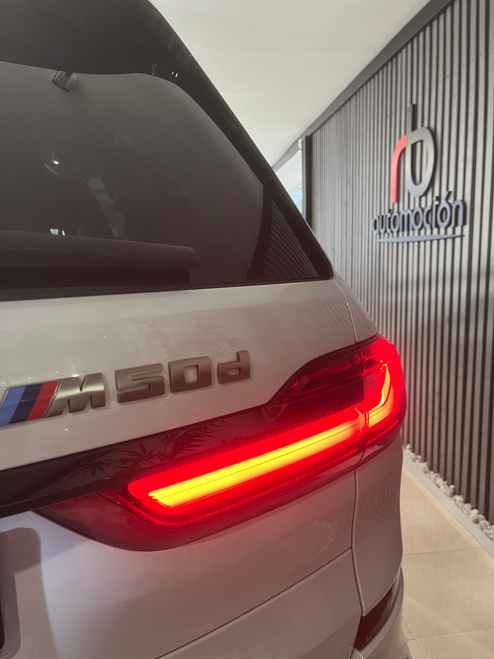 BMW X7 M50d