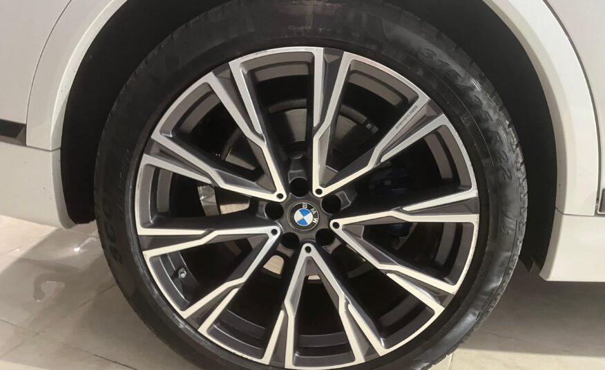 BMW X7 M50d