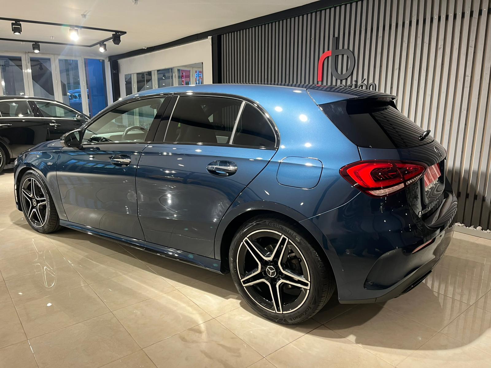 MERCEDES-BENZ Clase A A 180 d