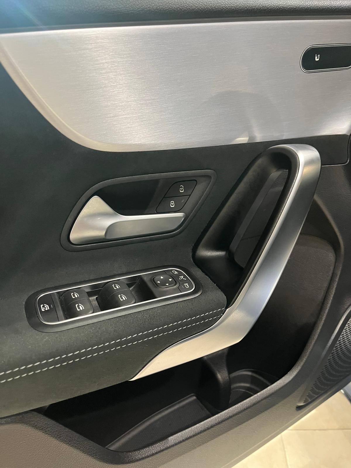 MERCEDES-BENZ Clase A A 180 d