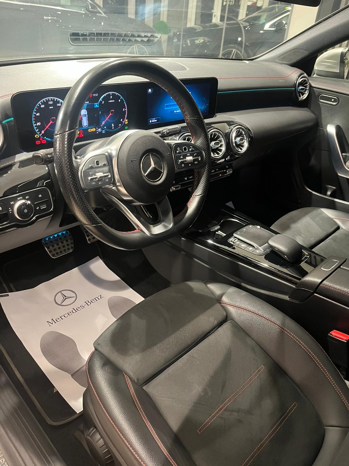 MERCEDES-BENZ CLA CLA 200 D DCT Shooting Brake