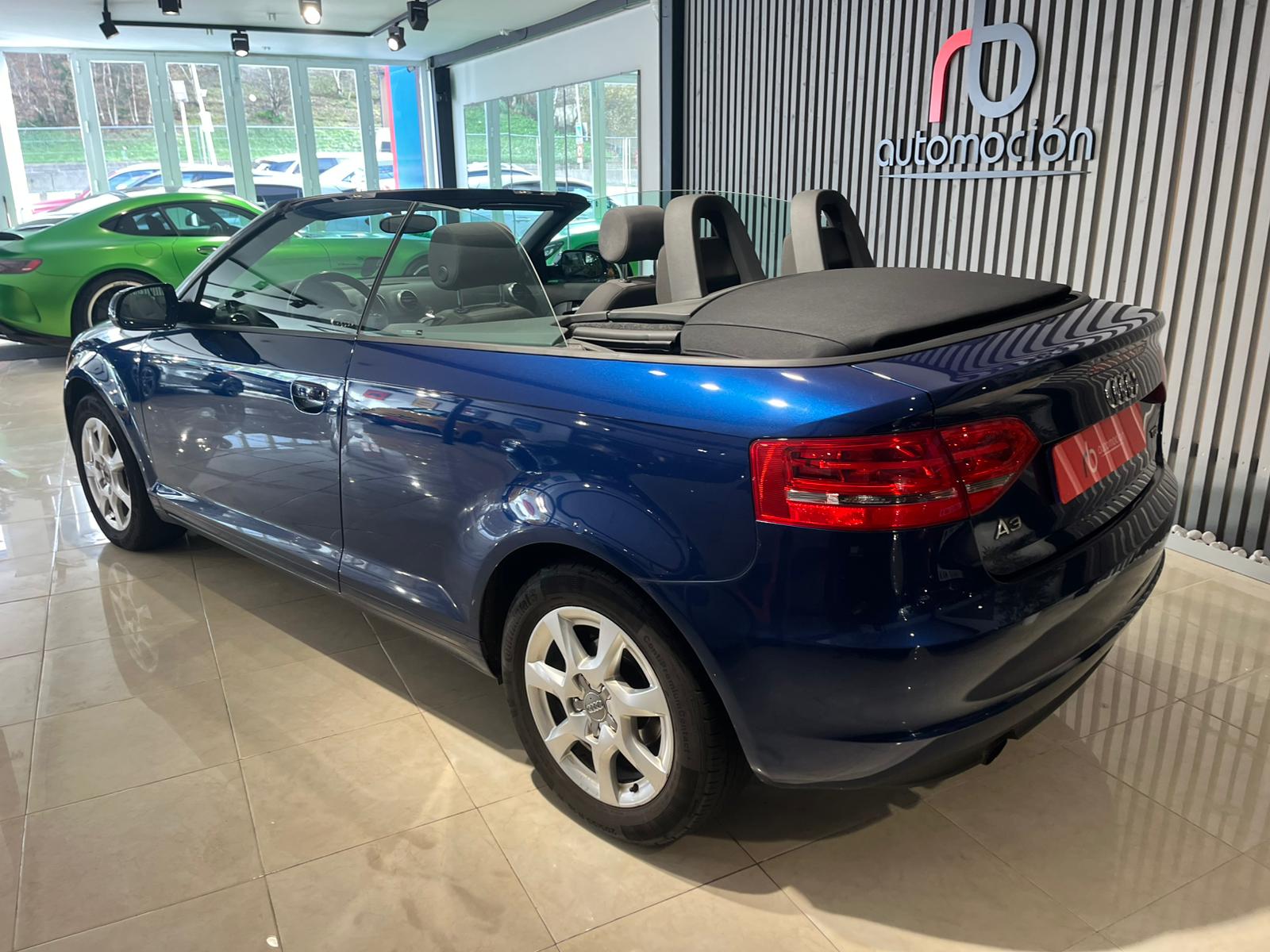 AUDI A3 Cabrio 2.0 TDI DPF Attraction