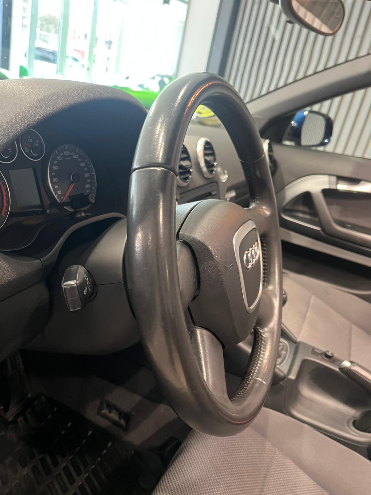 AUDI A3 Cabrio 2.0 TDI DPF Attraction